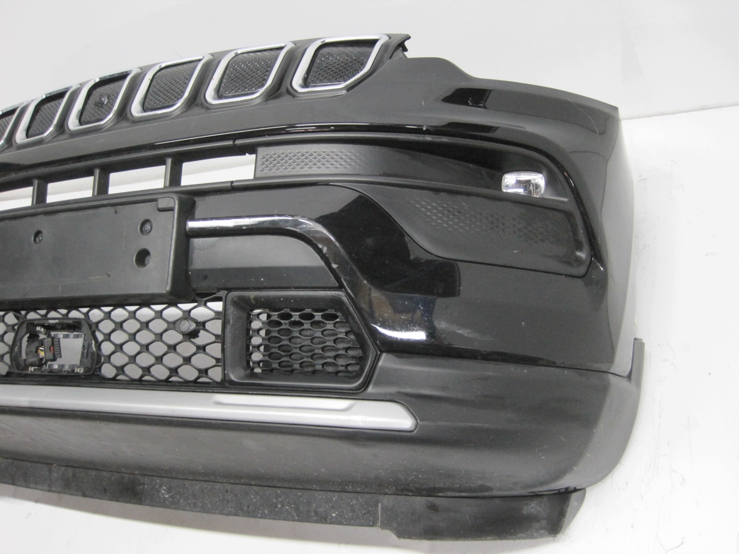 front bumper JEEP COMPASS II KAMERA 25R front