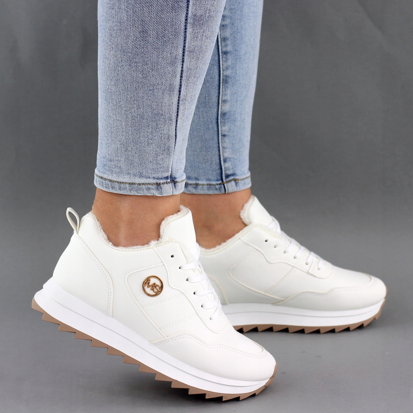 BIAŁE BUTY ŚNIEGOWCE SZNUROWANE TRAPERY Z FUTREM MS 38 Marka BELLA PARIS