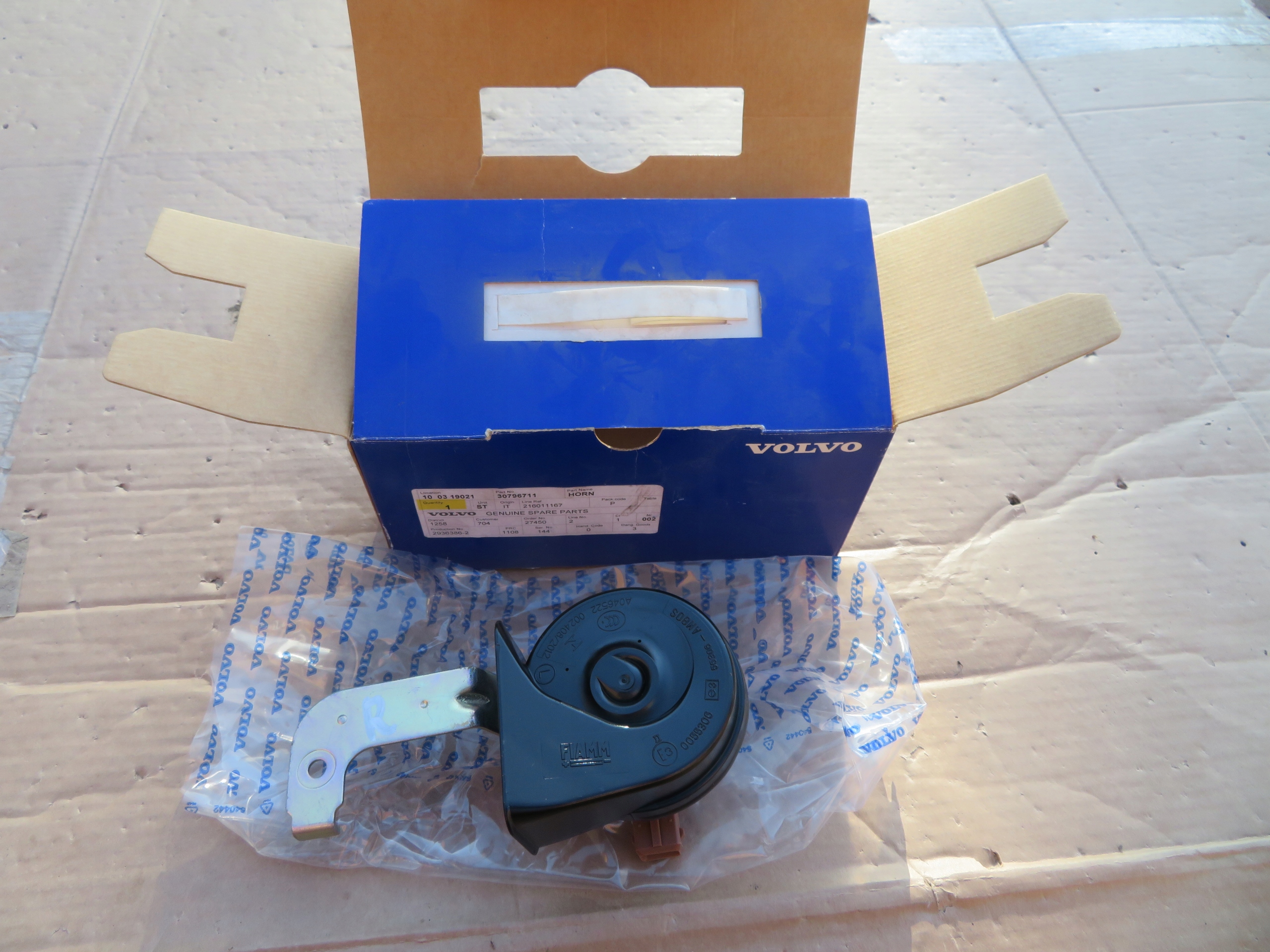 Сигнал гудка VOLVO C70 II 30796711