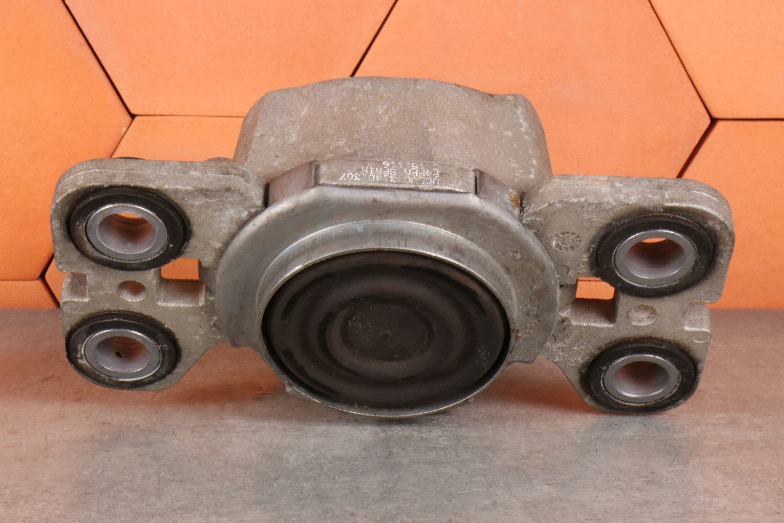 VOLVO XC60 D4 2.0d D4204T14 support engine mount 31401307