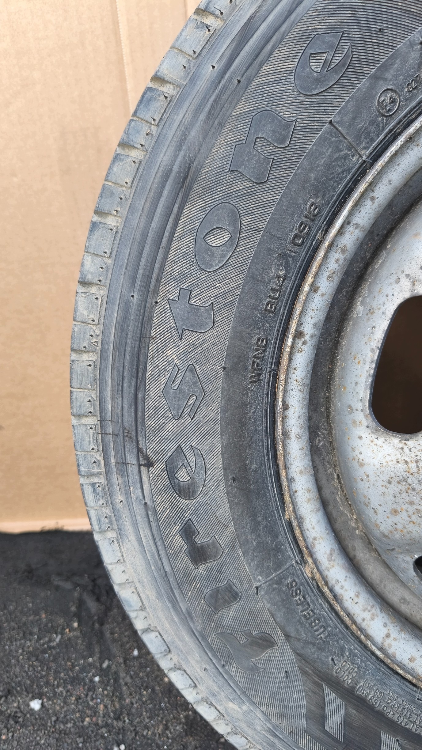 tyres discs 2x NISSAN CABSTAR FIRESTONE VANHAWK 2 195/75 R16