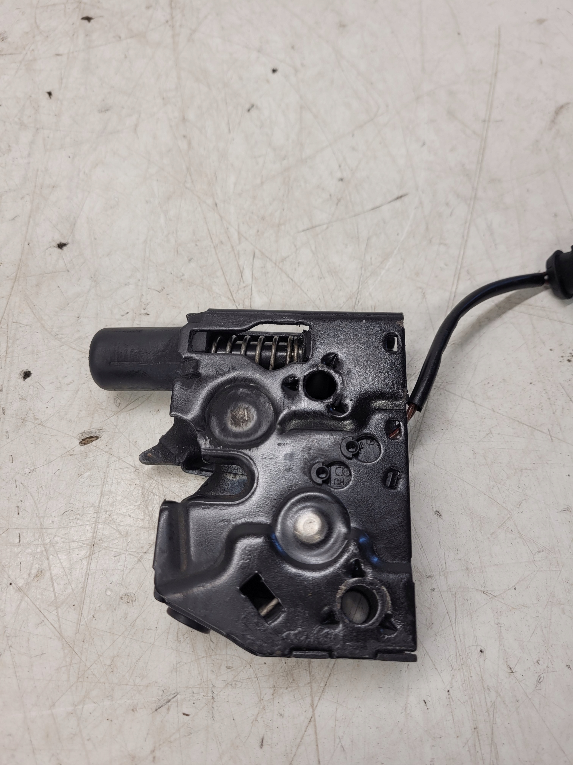 bonnet latch lock RYGIEL AUDI A1 8X0823509B