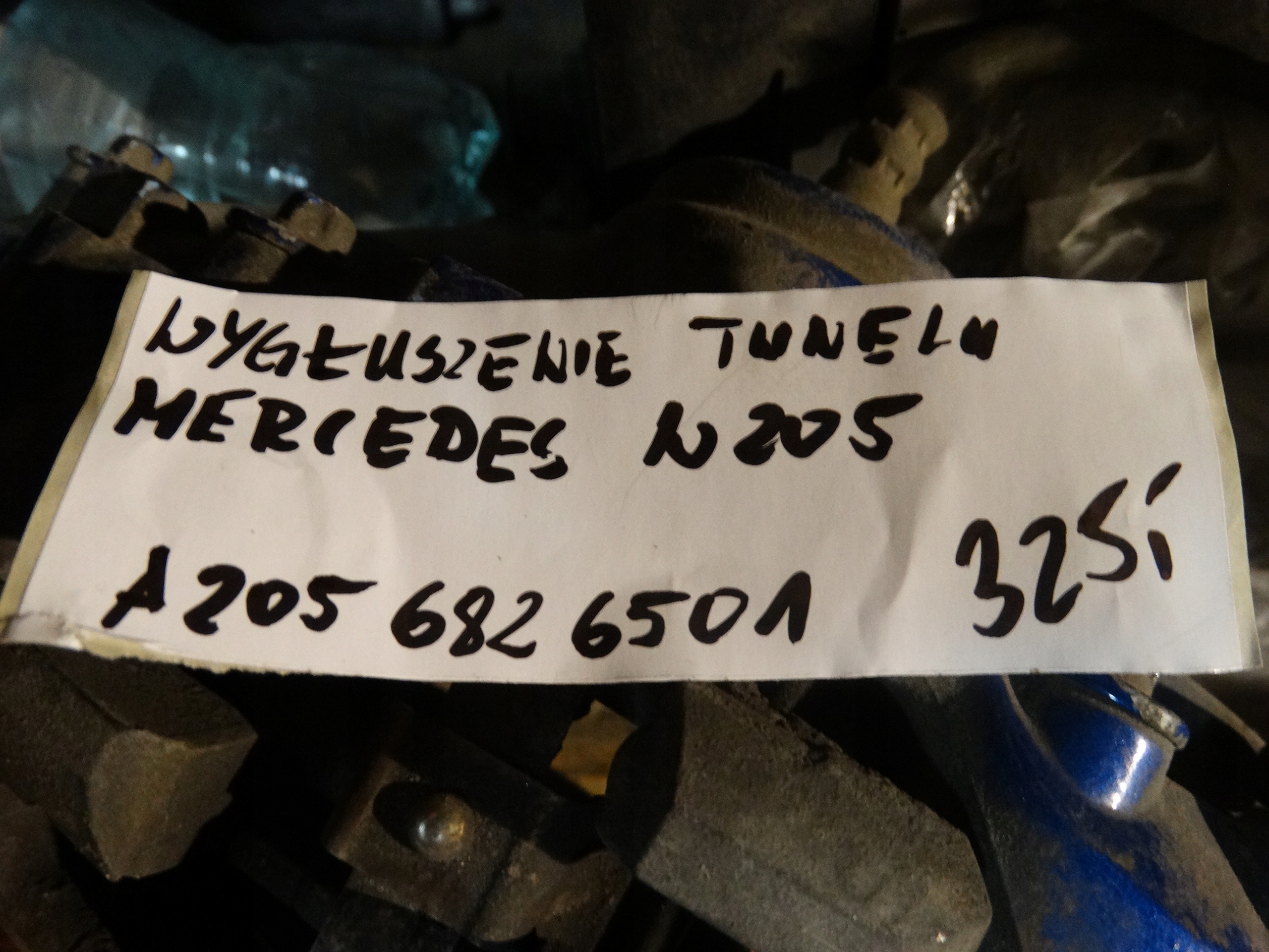IDEALNE INSONORISATION TUNELU MERCEDES W205 1