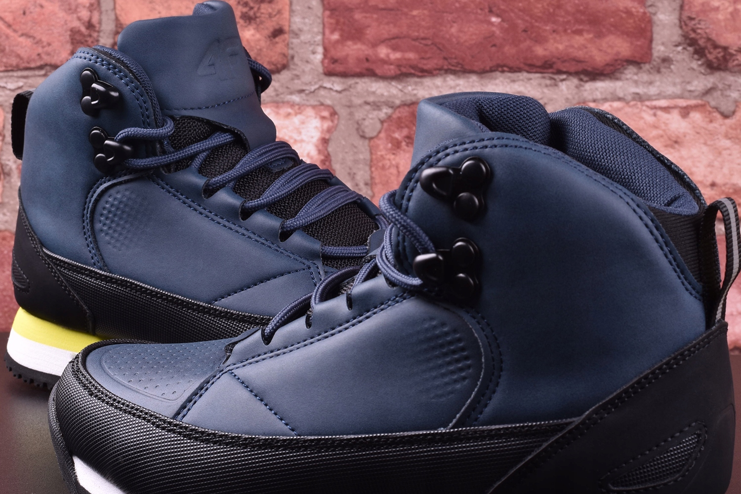 Buty Juniorskie Zimowe 4F HIKER FWINM003 31 r.33 sportowe śniegowce Płeć unisex