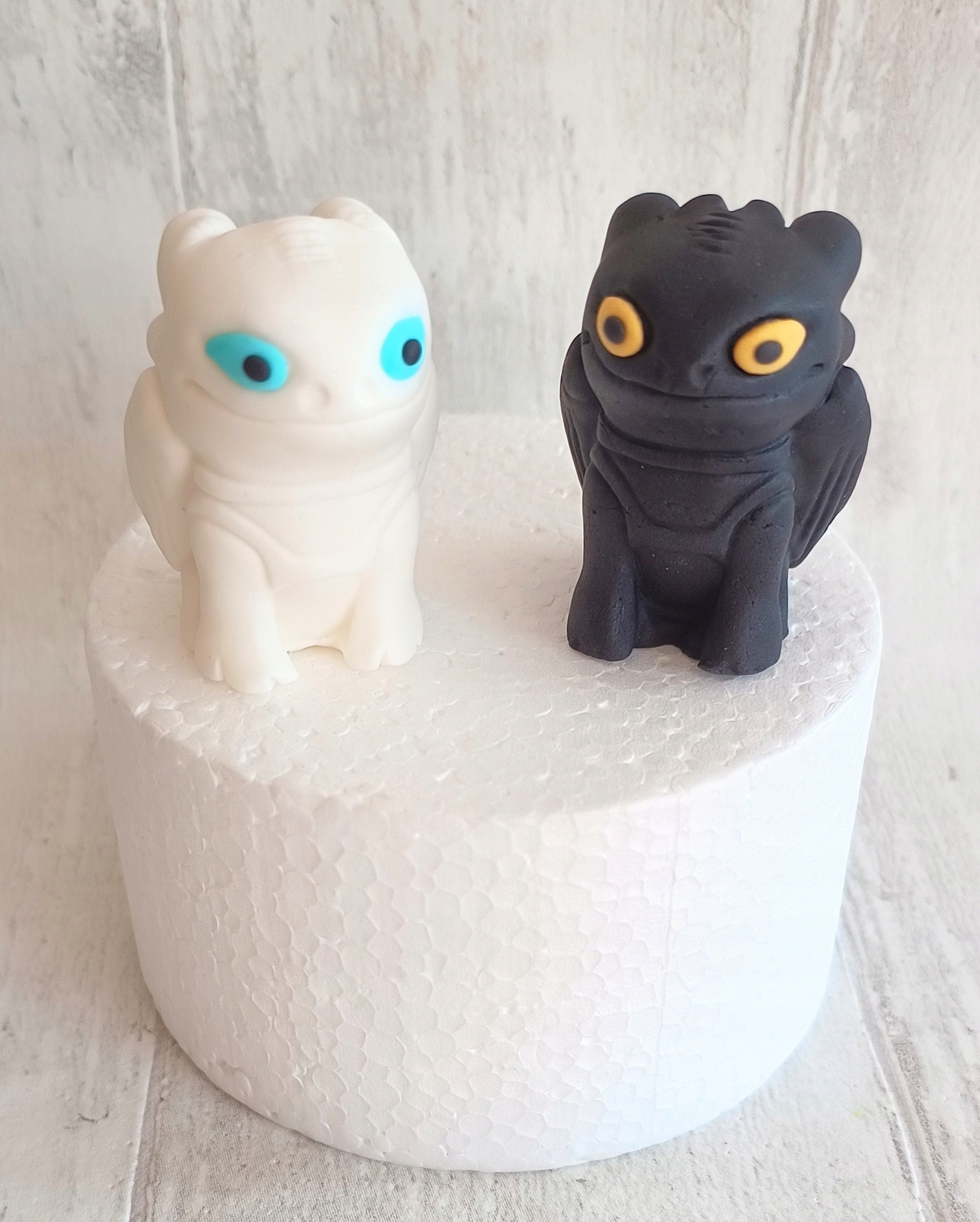 Szczerbatek Nocna Furia Biała Furia smok Zestaw dekoracji z masy cukrowej