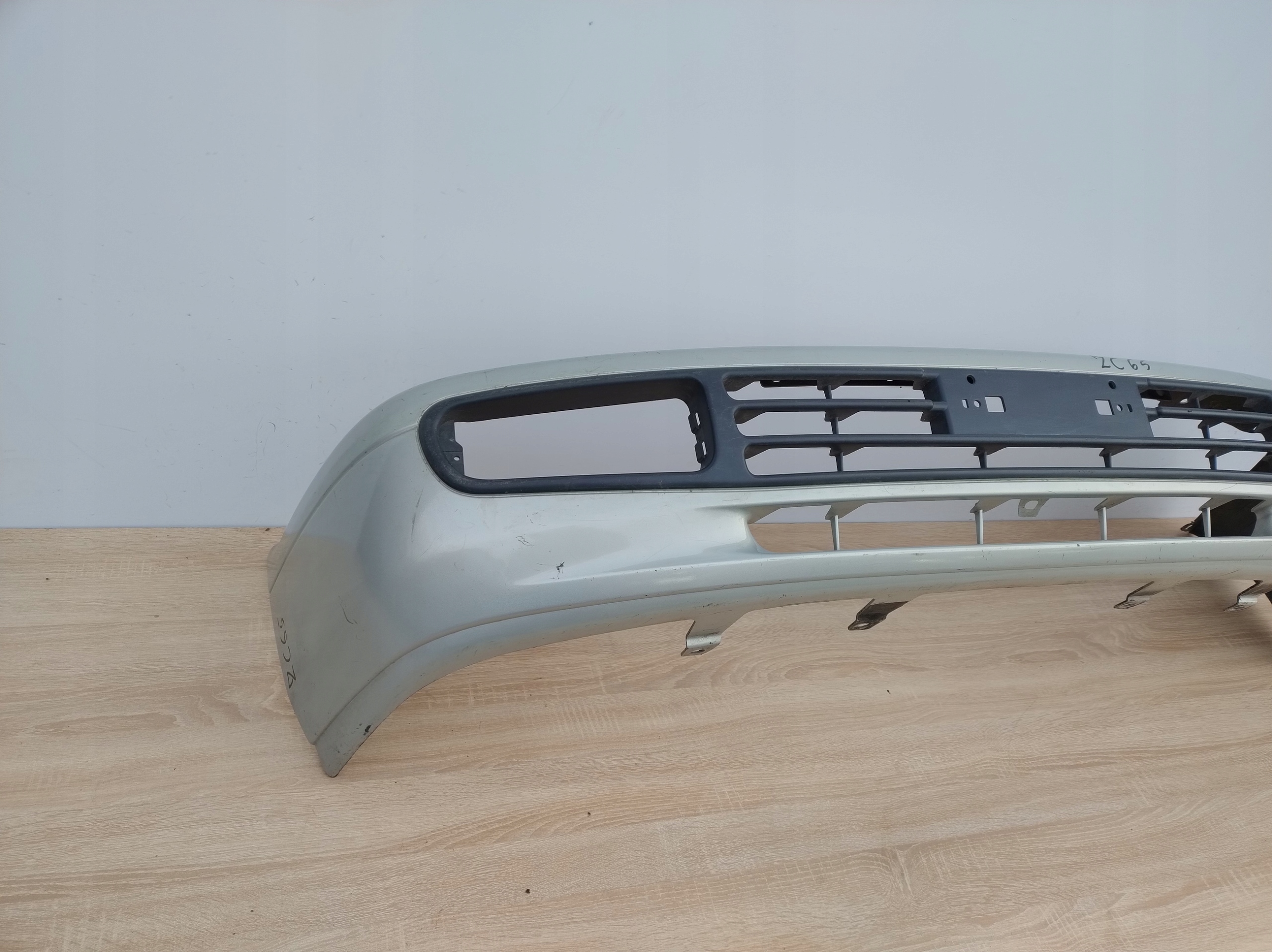 MITSUBISHI SPACE RUNNER 95-99 ROK bumper front