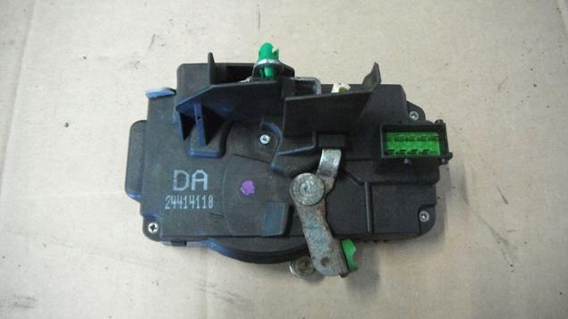 OPEL VECTRA B ZAMEK LEWY PRZEDNI DA 24414110 8PIN