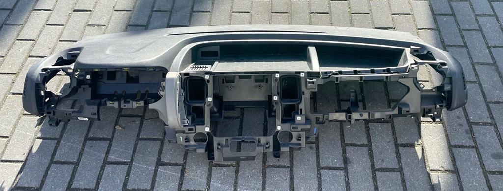 Renault Traffic III Vivaro B TALENTO deska kokpit