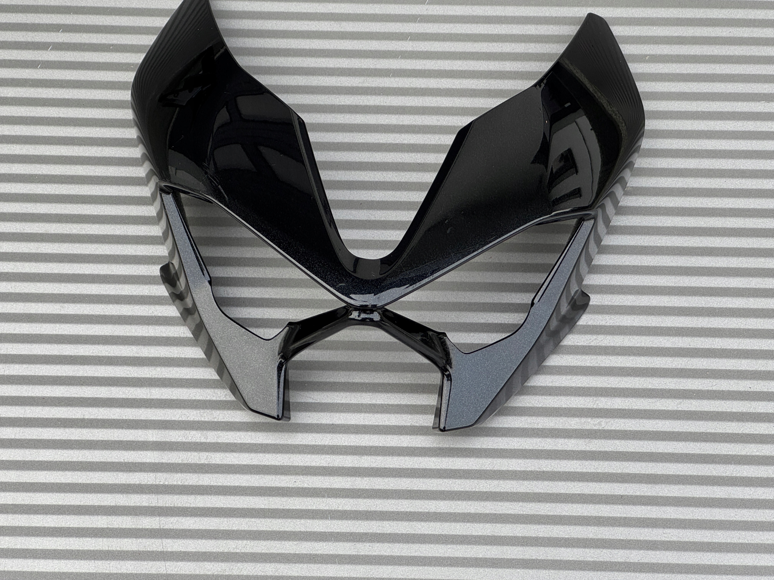 Kryt lampy vrchlík čacha krytka lampy Kawasaki Z900 2025r Oem 55028-0896