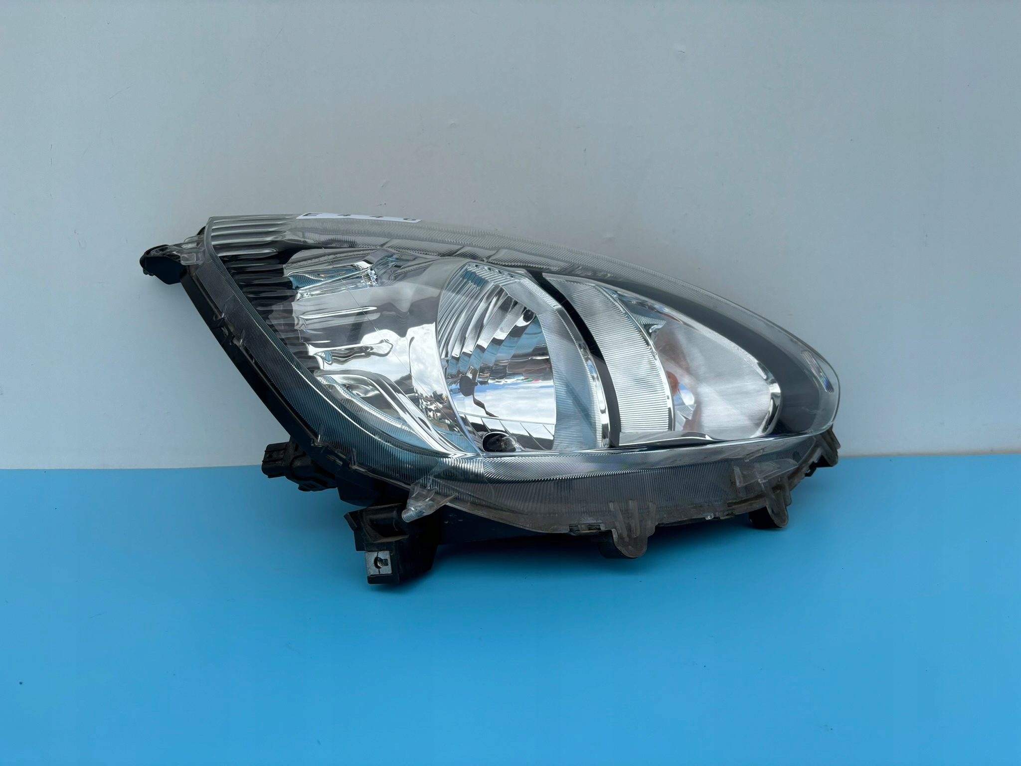 MITSUBISHI SPACE STAR 2 II 12-17 ROK right light front REFLEKTOR W0563 E446