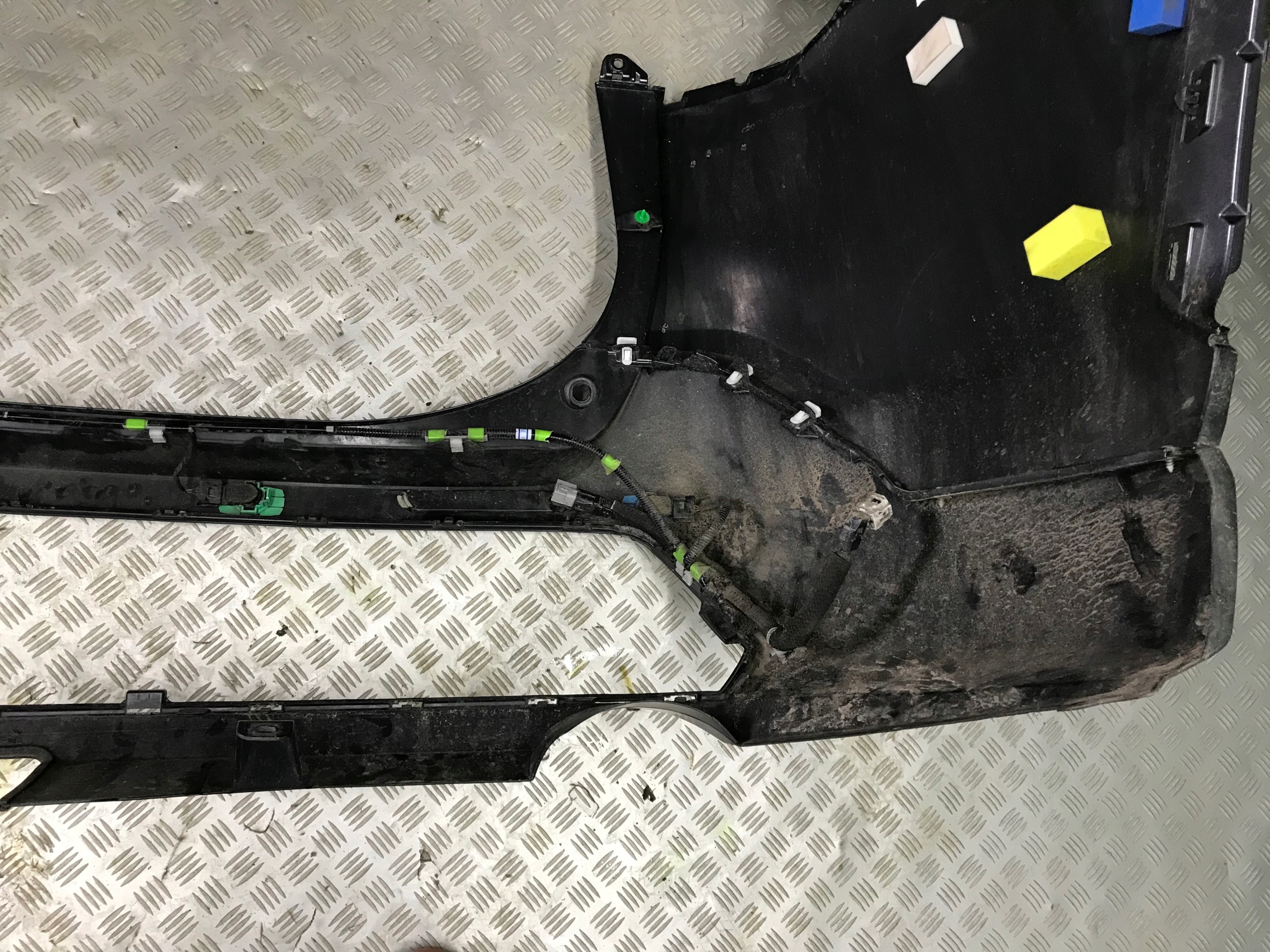 TOYOTA 4 V 19- бампер задний 1G3