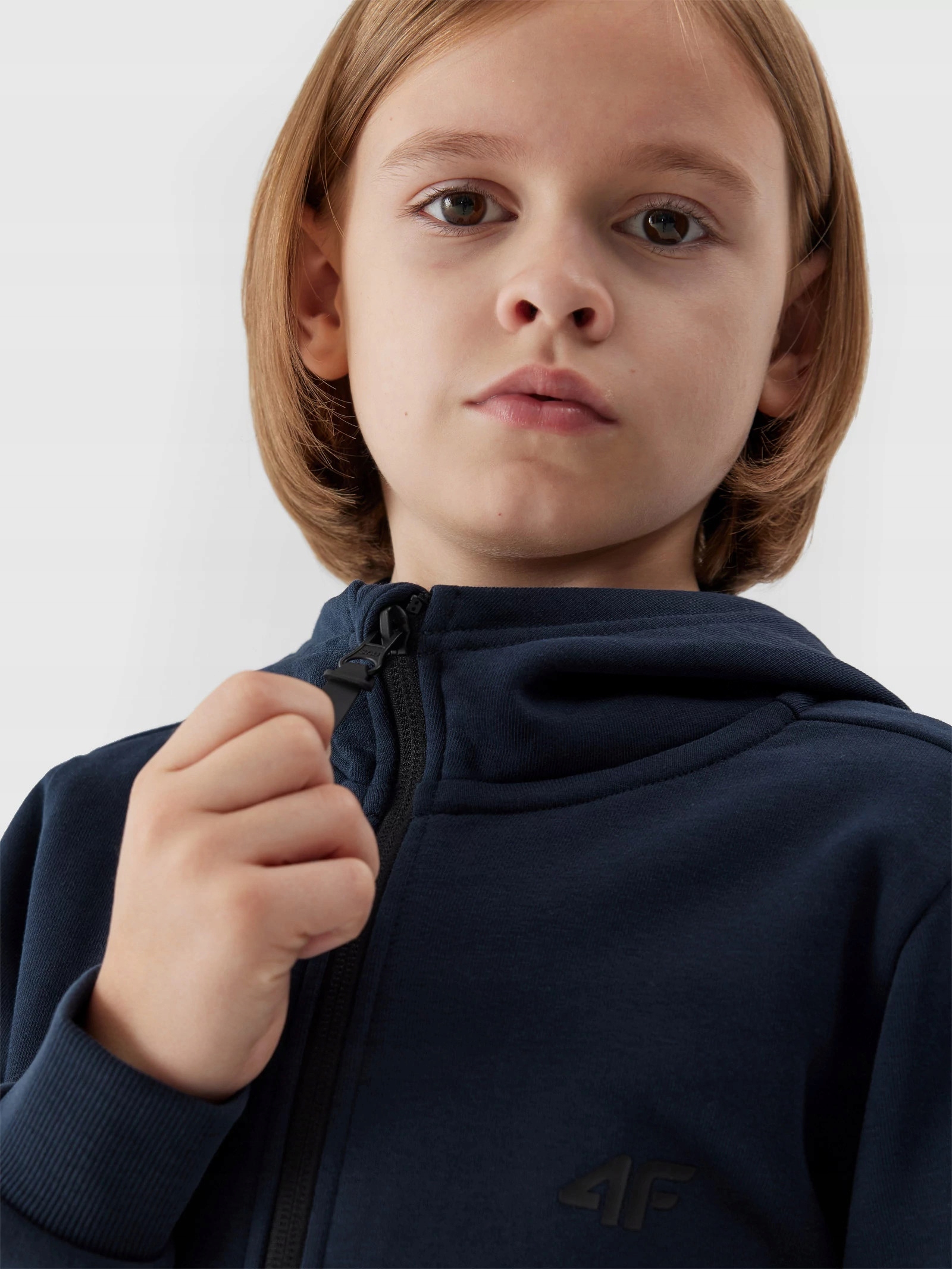 4F BLUZA CHŁOPIĘCA DRESOWA SPORTOWA Z KAPTUREM ROZPINANA Wiek dziecka 8 lat +