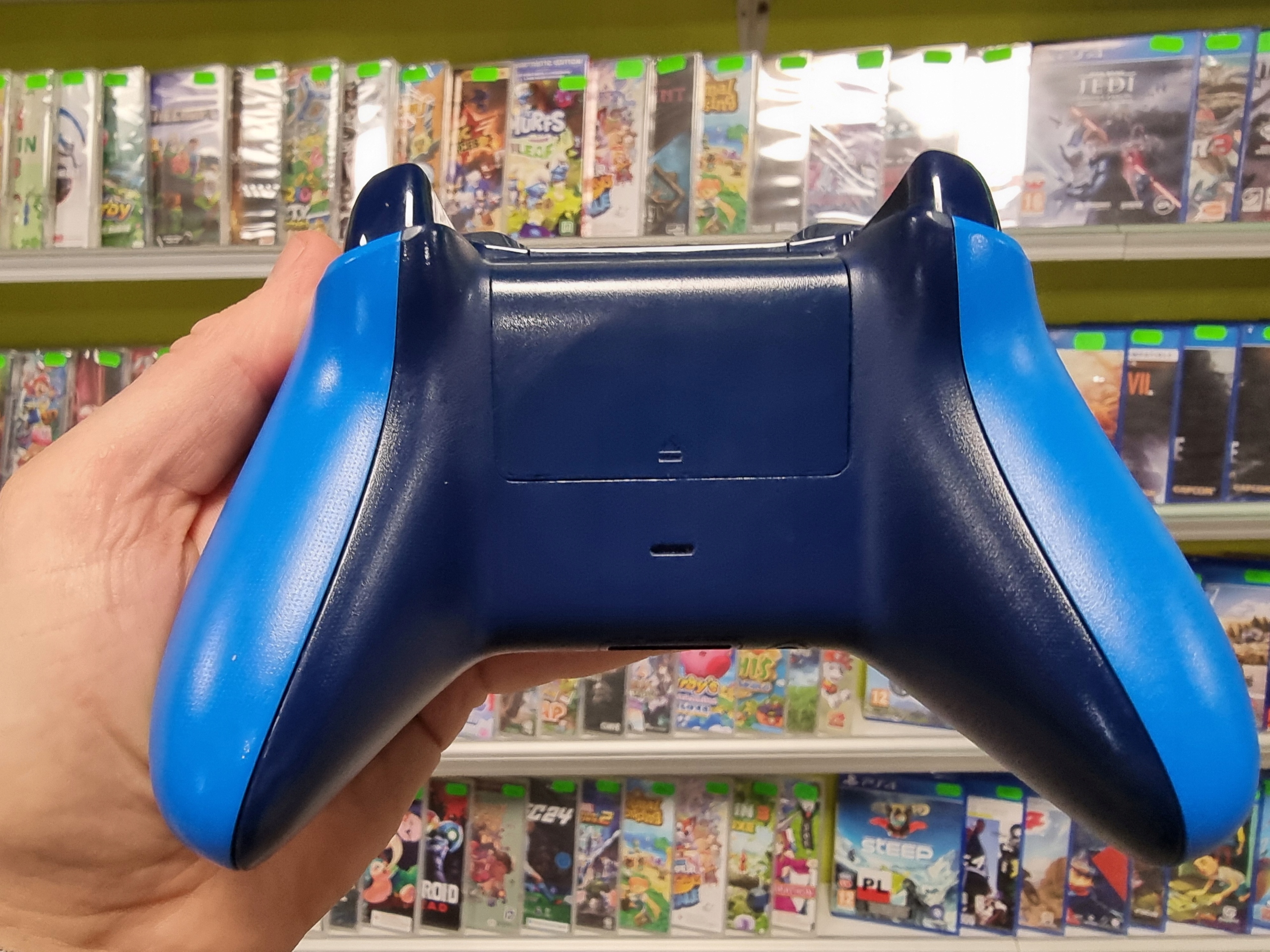 31. PAD KONTROLER XBOX ONE SERIES S X PC BLUE NIEBIESKI ORYGINAŁ Zasilanie bateryjne