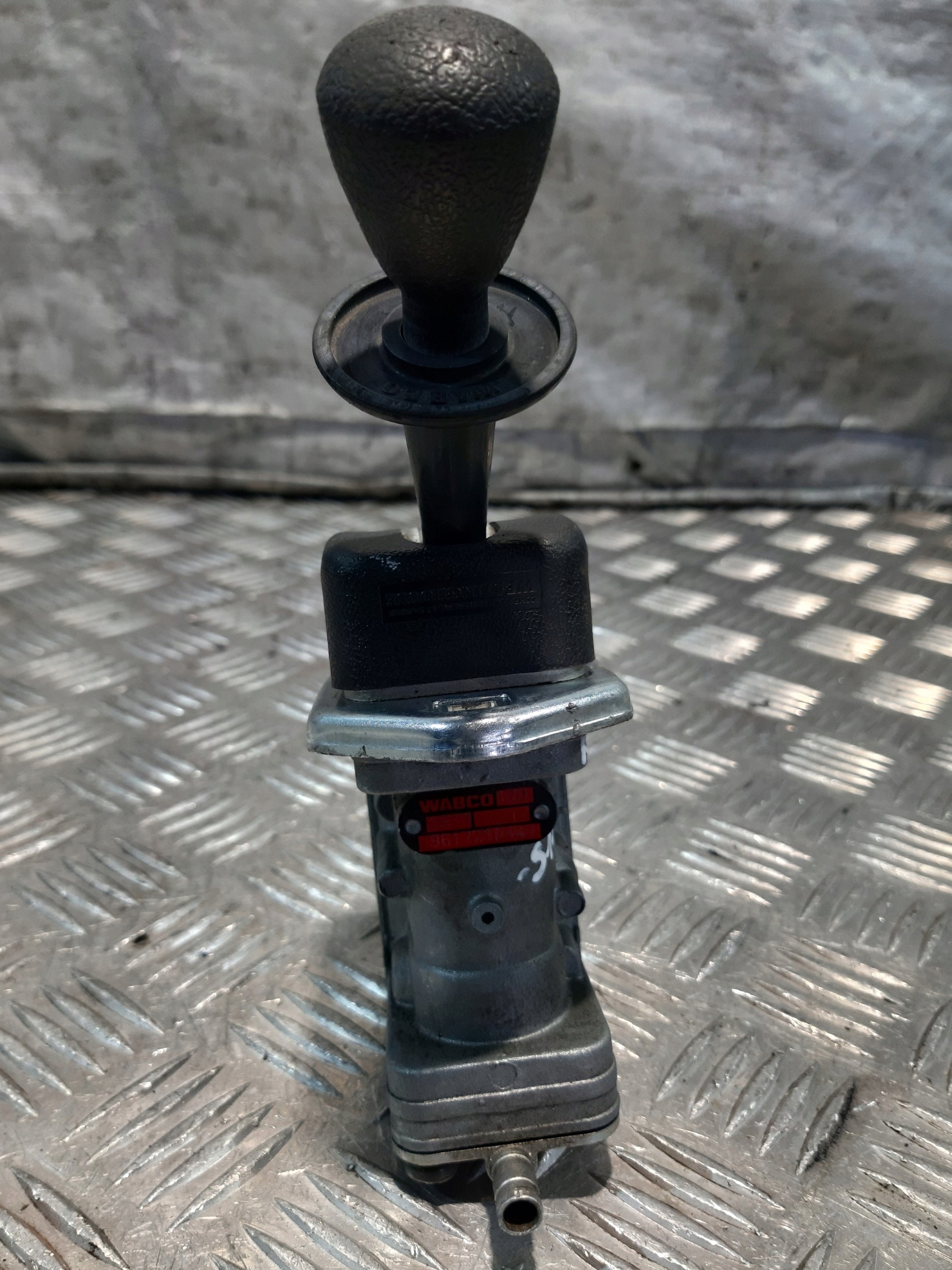valve electric brake Wabco 9617210447