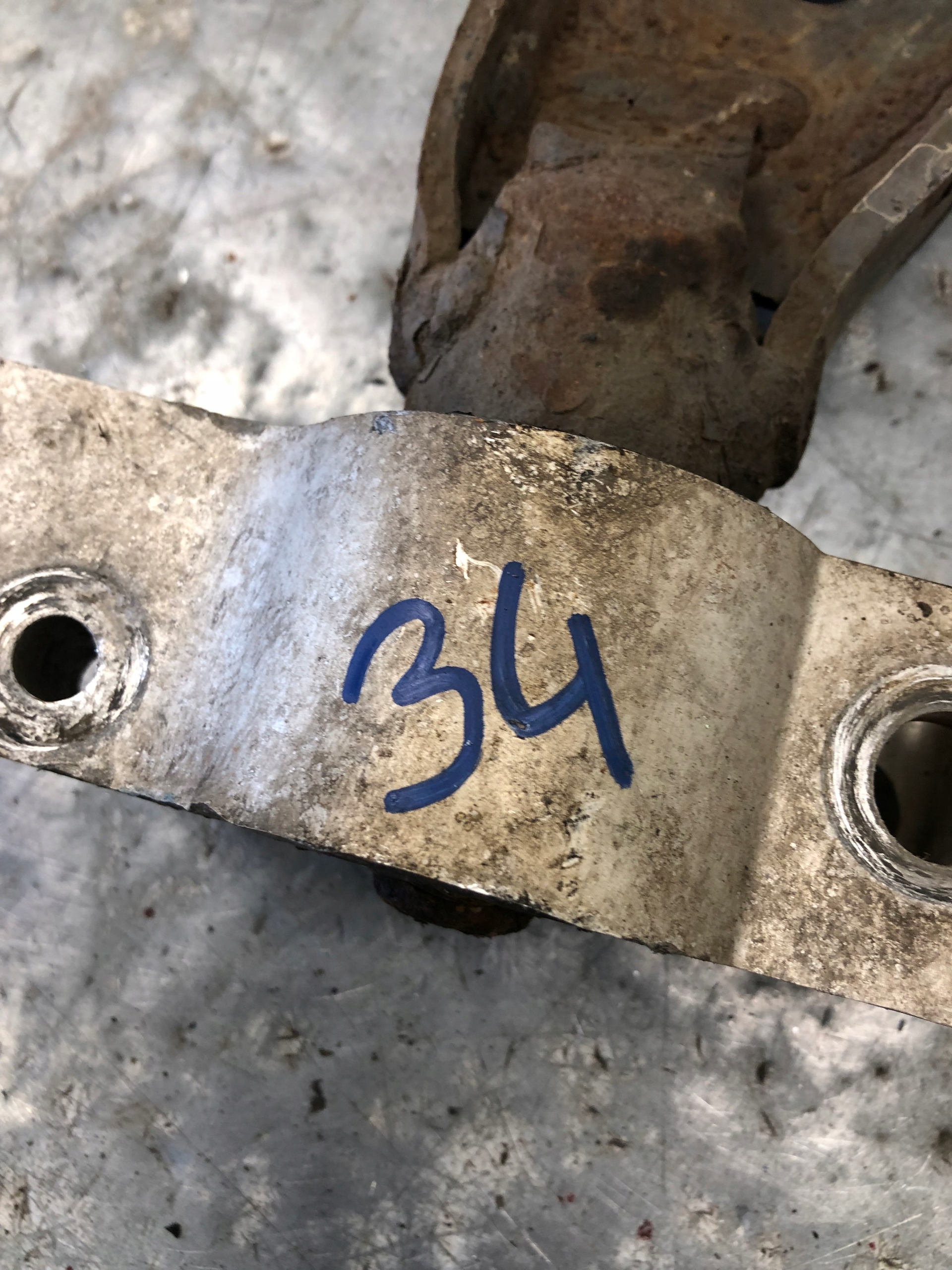 arm left front VW SKODA AUDI 1K0199231G