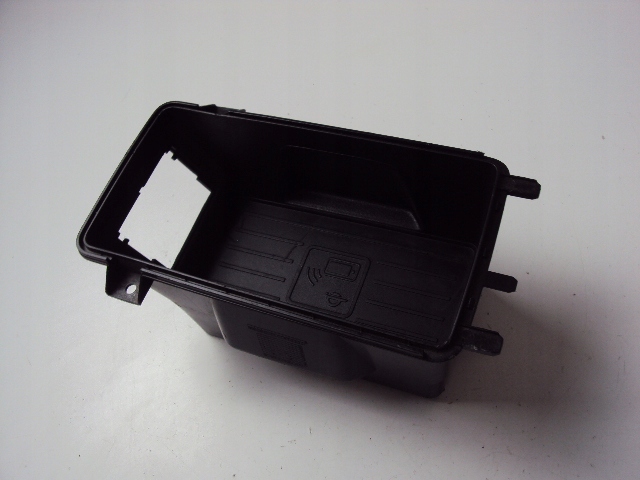 81A035502 - Индукционное зарядное устройство QI AUDI Q2 2016-