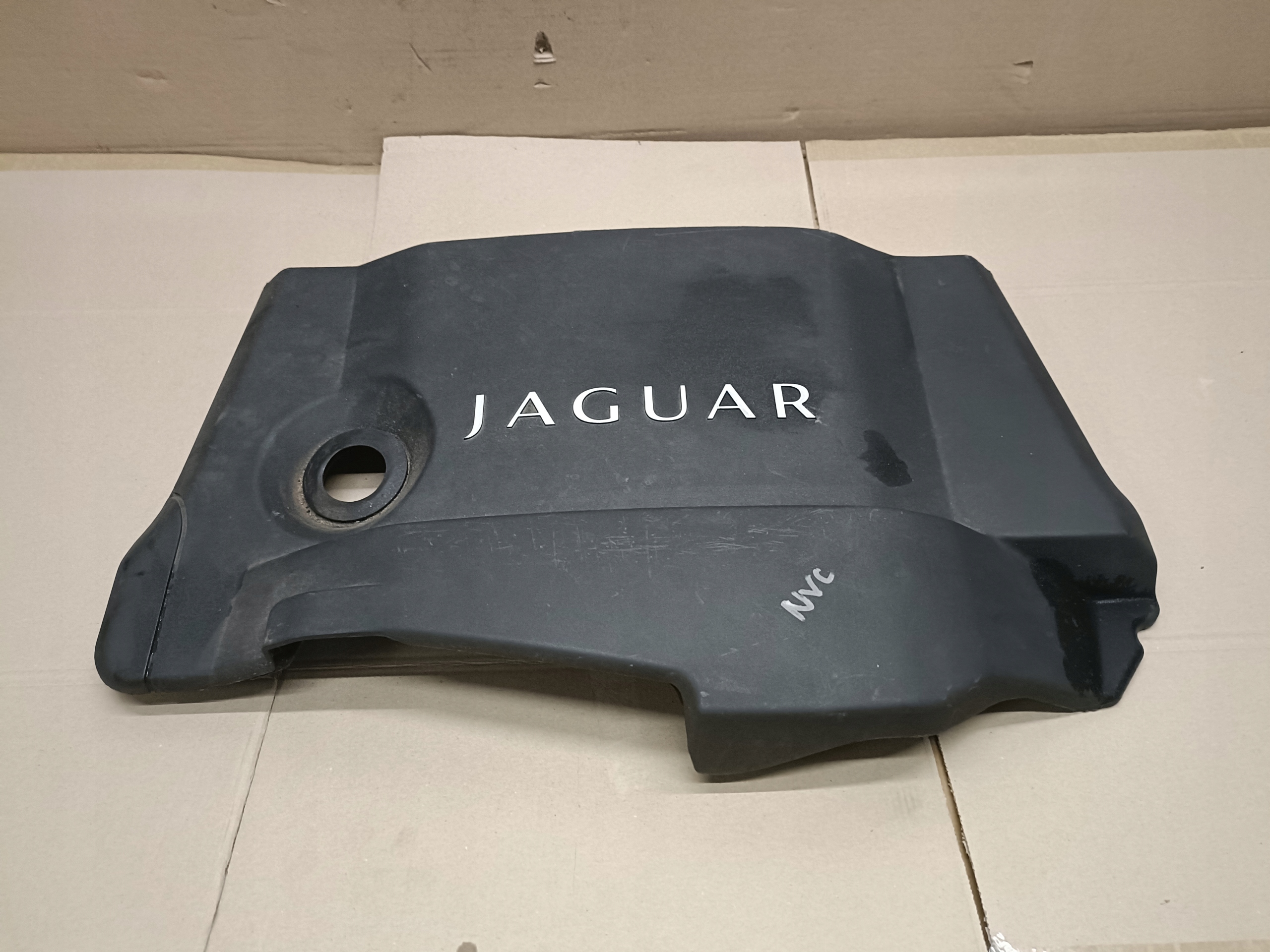 jaguar XF 3.0 d крышка Двигателя