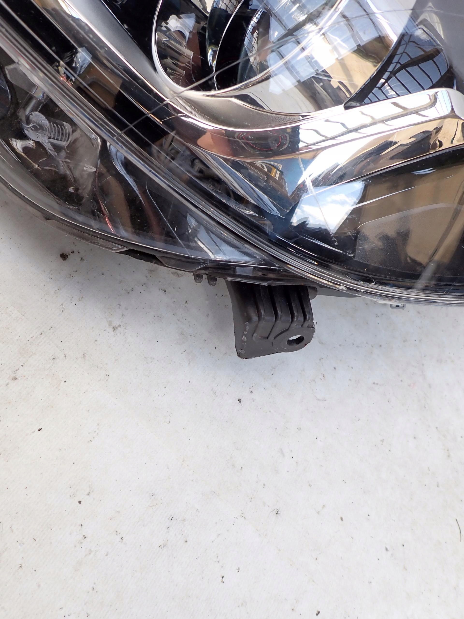 PEUGEOT 108 14- light front front left