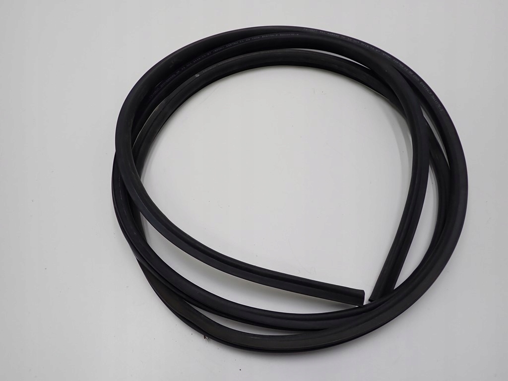 9830525680 - РЕЗИНОВАЯ ПРОКЛАДКА КАПОТА ПЕРЕДНЕГО РЕМНЯ PEUGEOT 508 II 19R