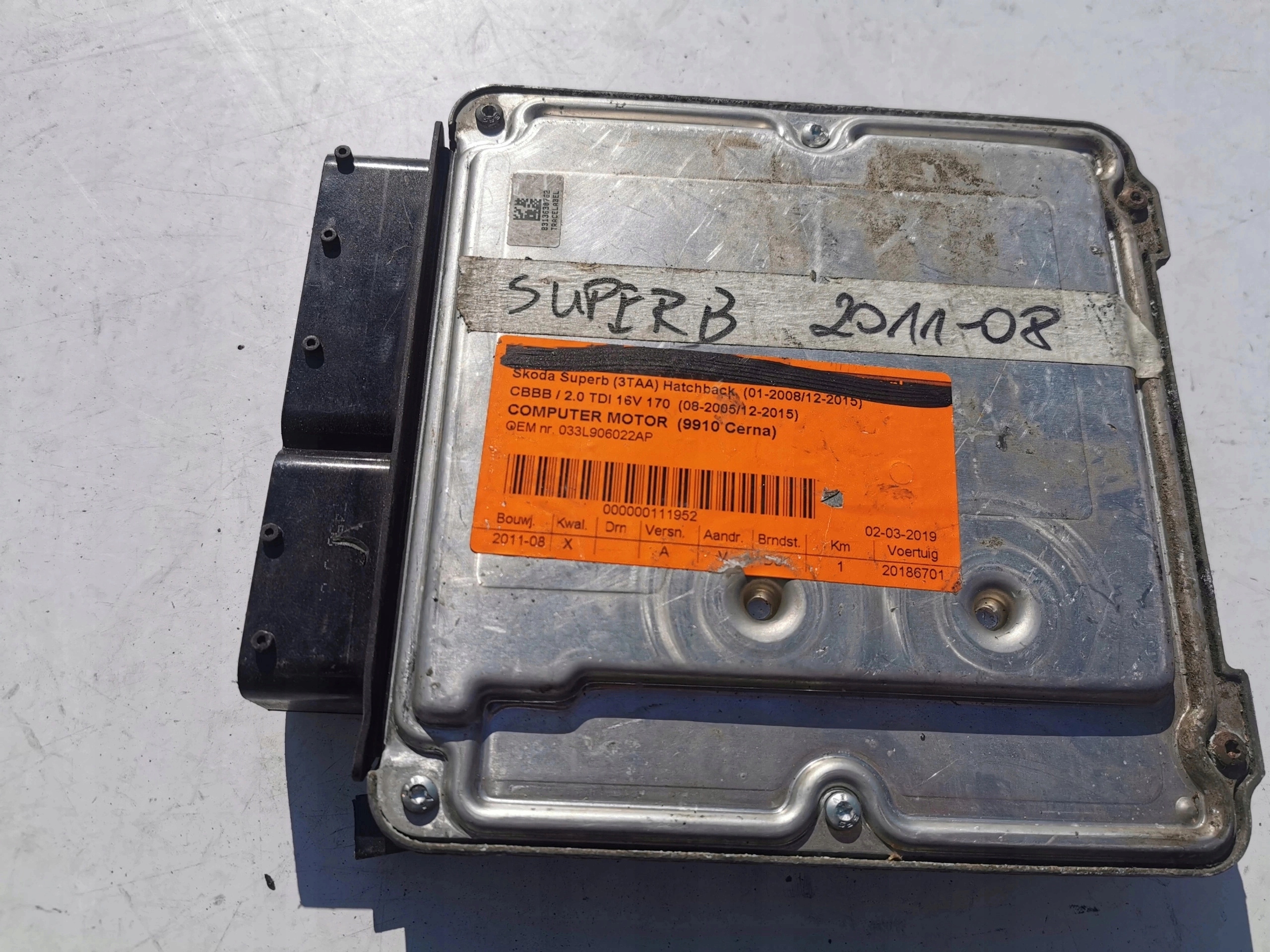 SKODA SUPERB 2.0TDI 0281014615 03L906022AP KOMPUTE