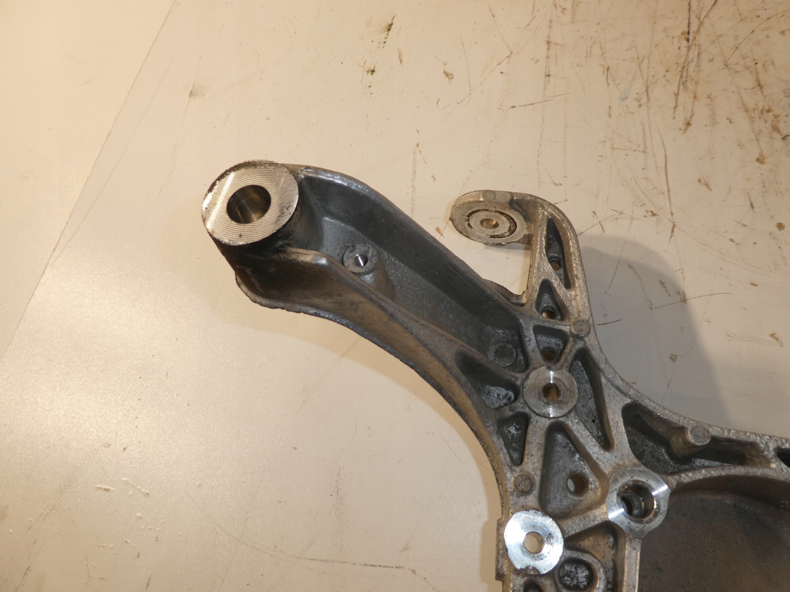 VW SEAT AUDI 7N axle beam subframe sususpension 7N0199369B