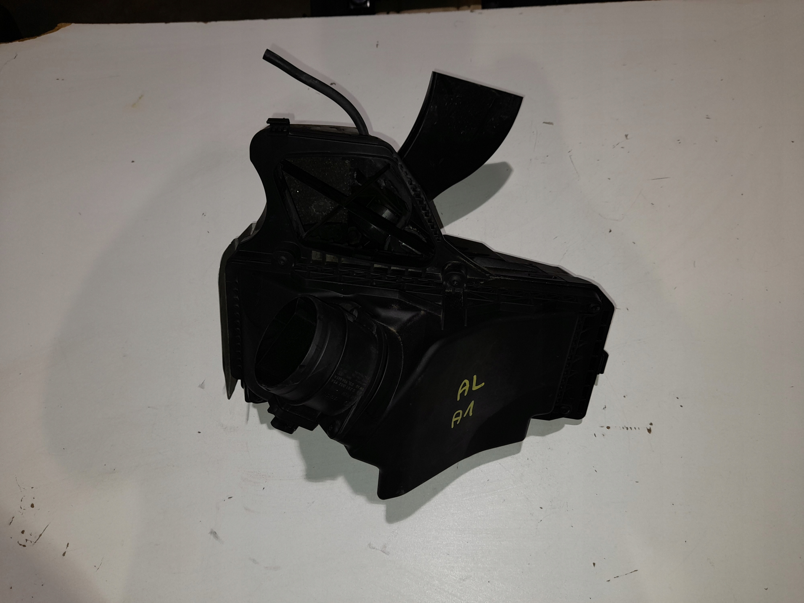 GEHÄUSE FILTER LUFT AUDI A4 A5 Q5 8K0133835BM