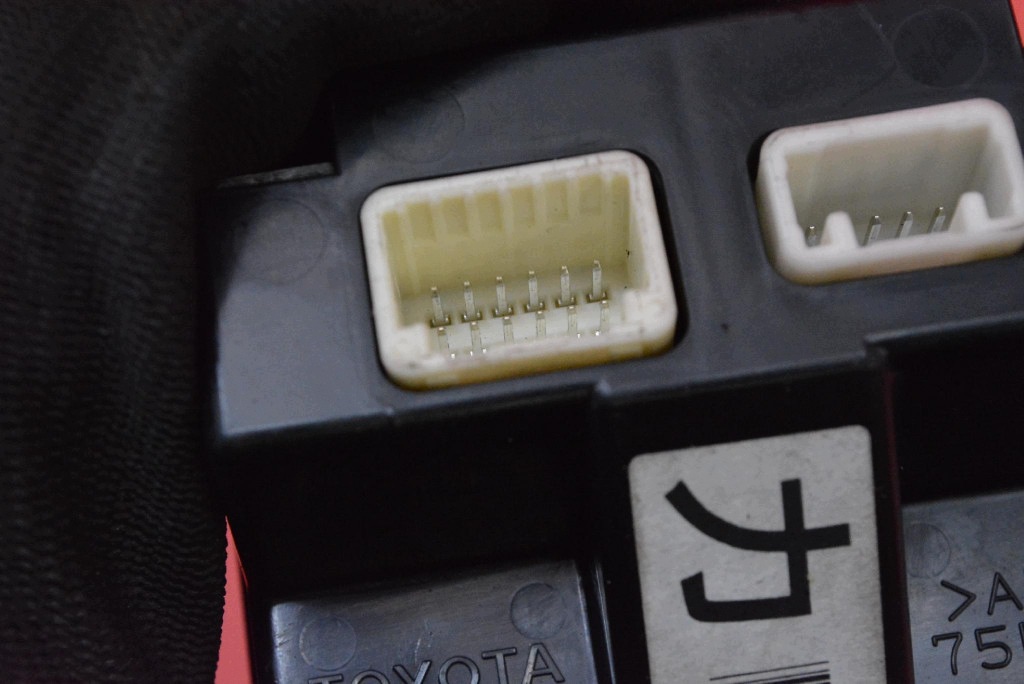 PANEL switch TRYBU springing 84970-50100 LEXUS LS 4 IV LS600H 06-09