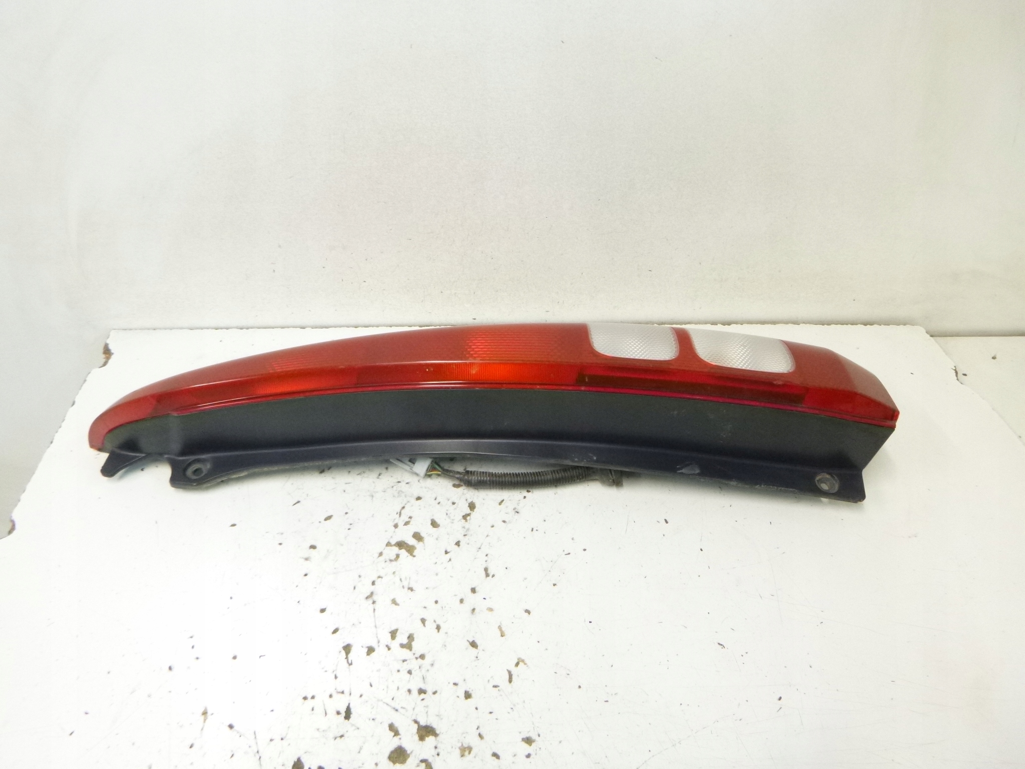 light rear right Honda HRV 2000r. P0003