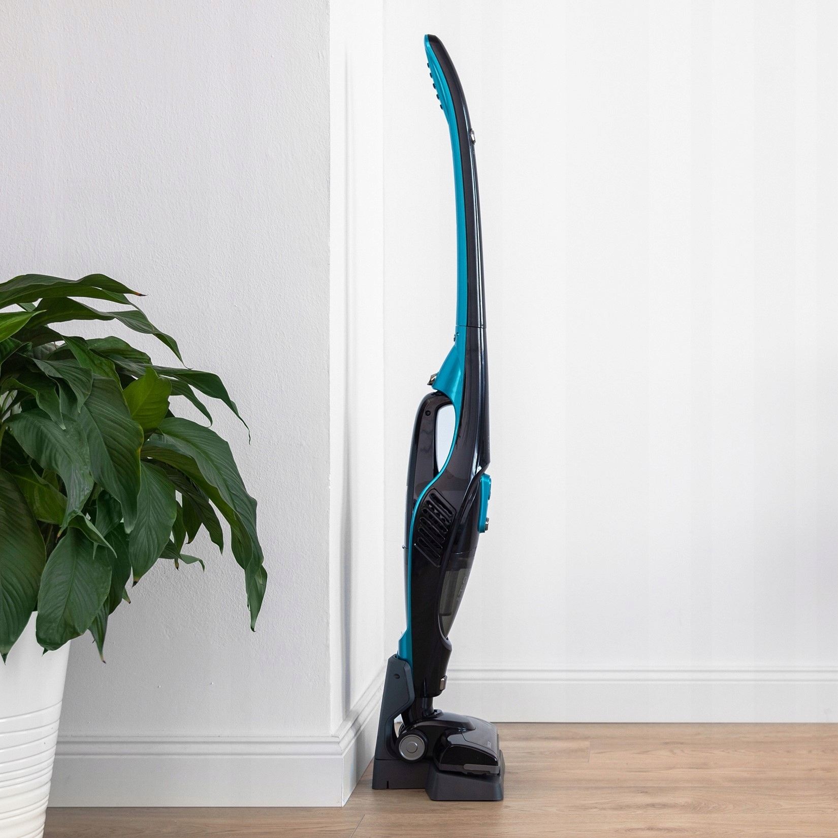 Odkurzacz bezprzewodowy pionowy Sencor 2w1 HEPA Cechy dodatkowe akumulatorowe