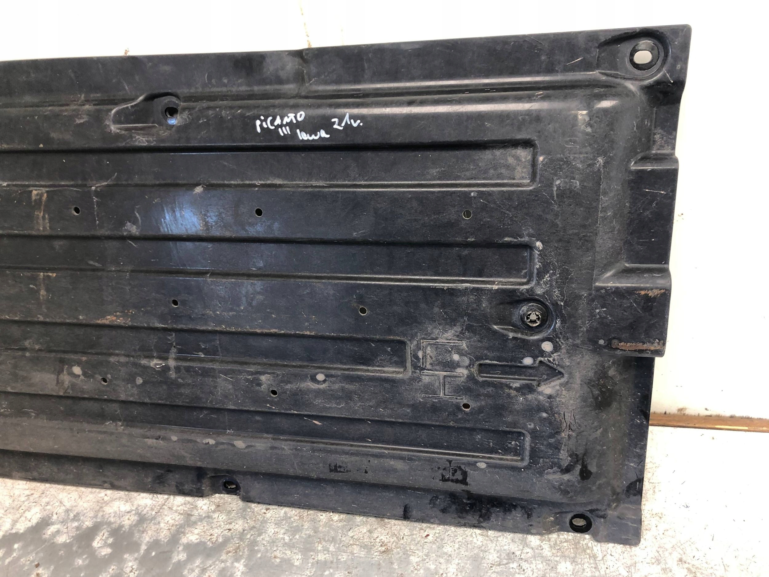 cover chassis left KIA PICANTO III 84135G6000