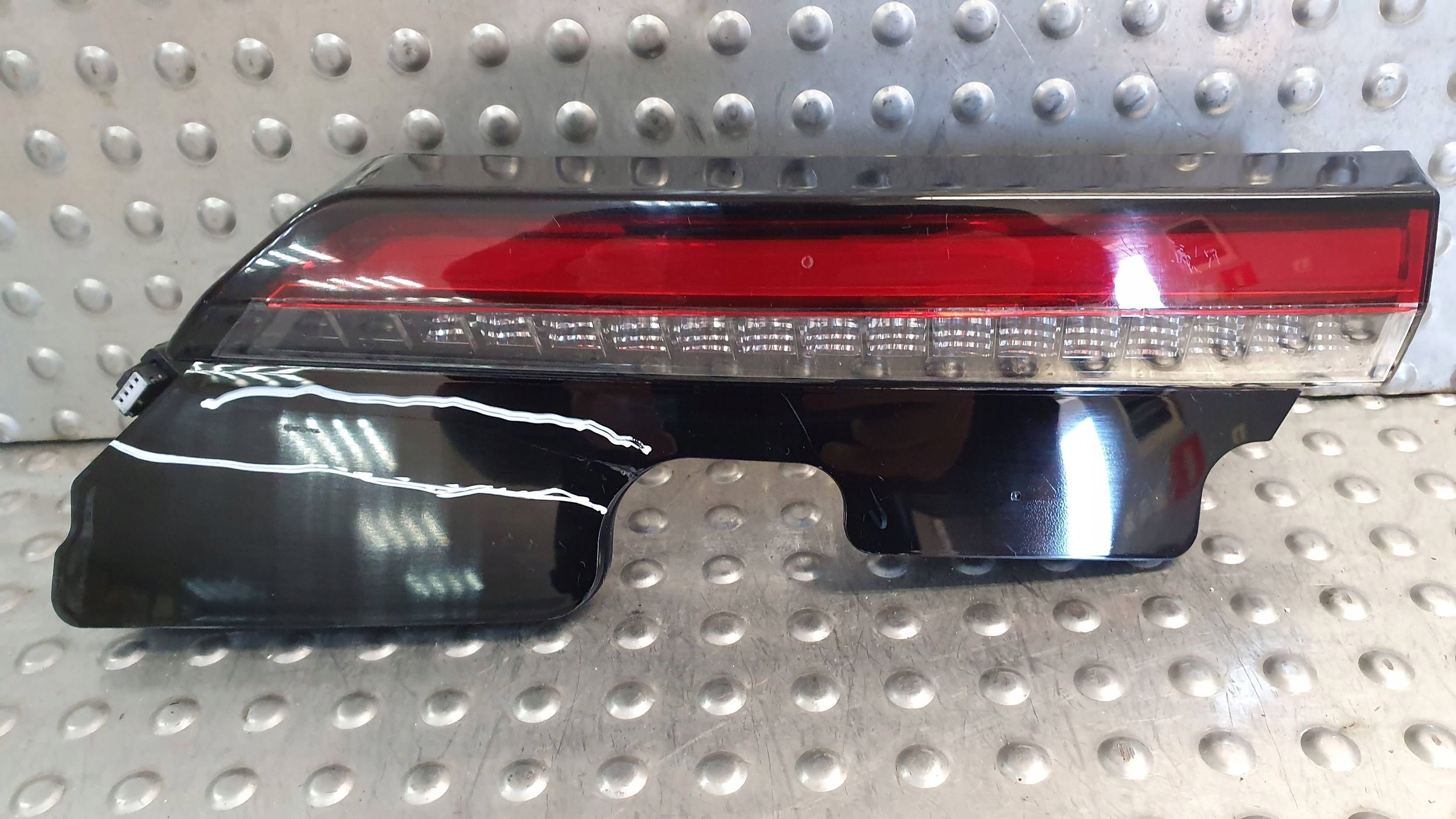 light rear part left VOLVO C40 to the bonnet 21- 32365672