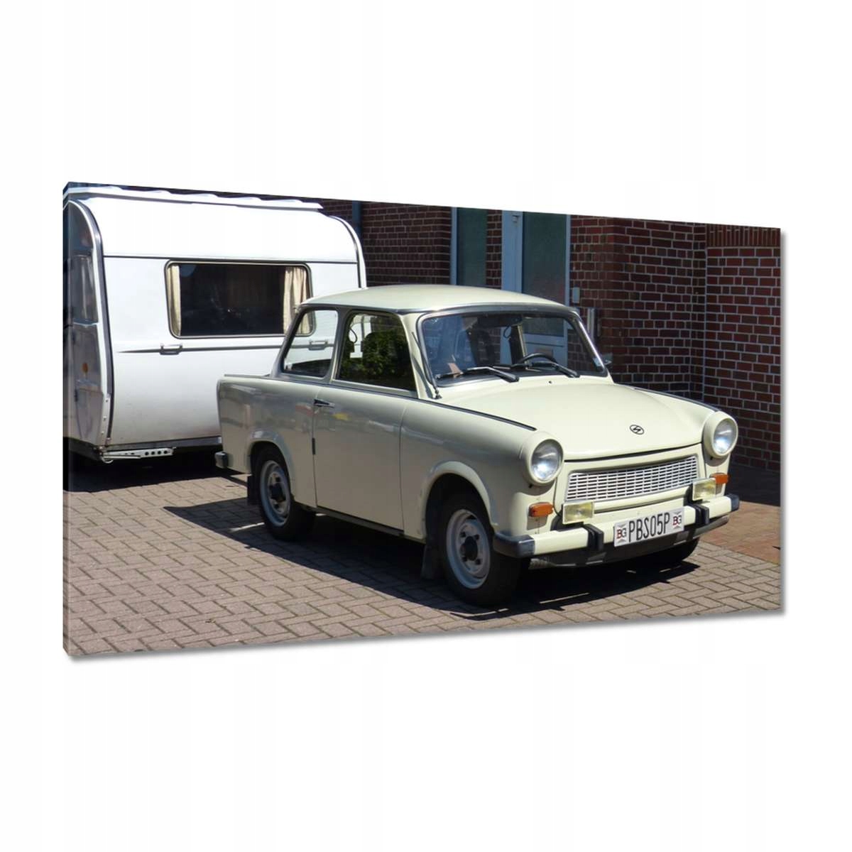 Obrazy 120x70 Trabant 601 s kempem
