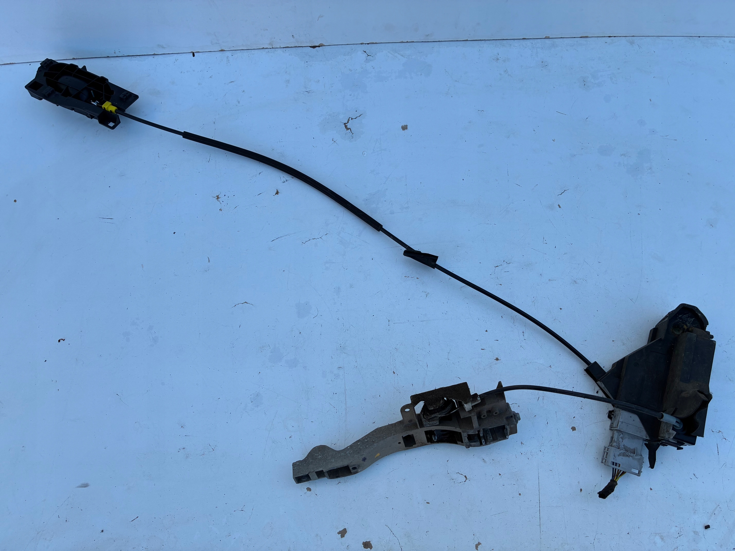 lock door driver´s left front Citroen C4 and 6PIN 3drzwi 04-08r.
