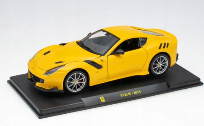 Ferrari F12 TdF 1:24 Edicola Itálie