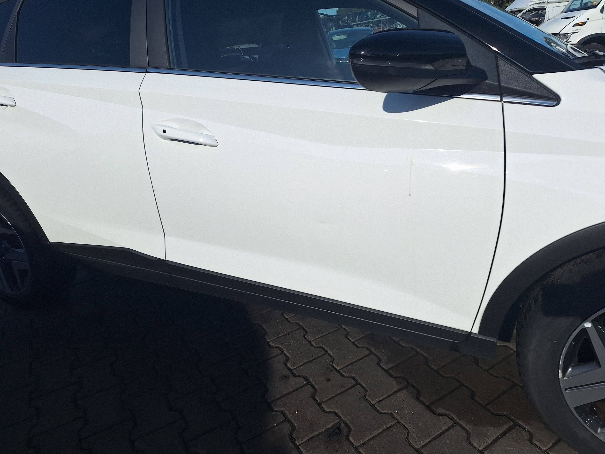 Hyundai BAYON BC3 BIALE door front right right front 5SA