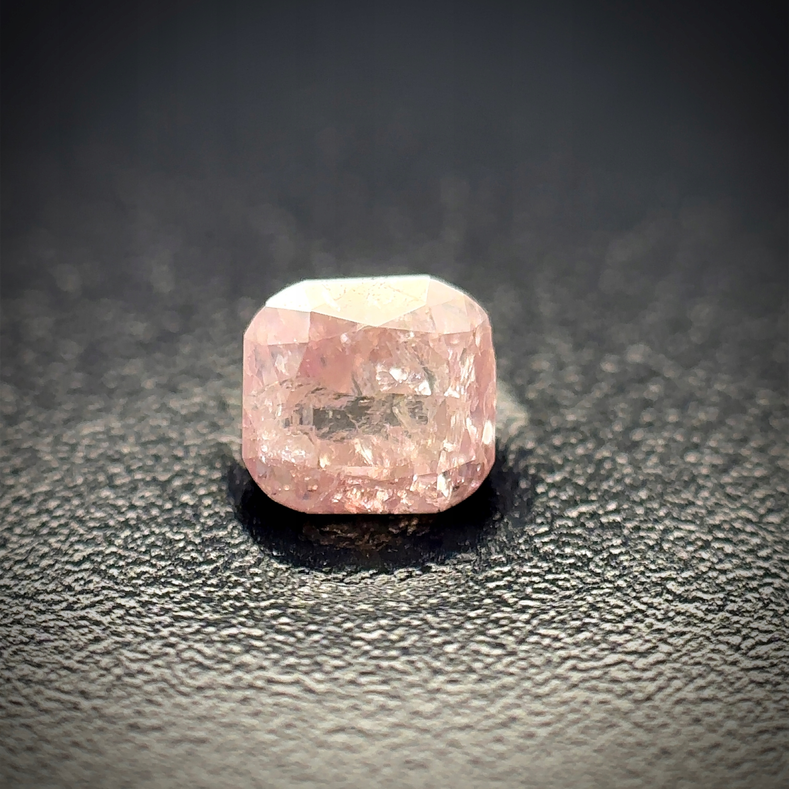 Přírodní Diamant 0.34ct Růžový Cushion I3 Certifikát Algt