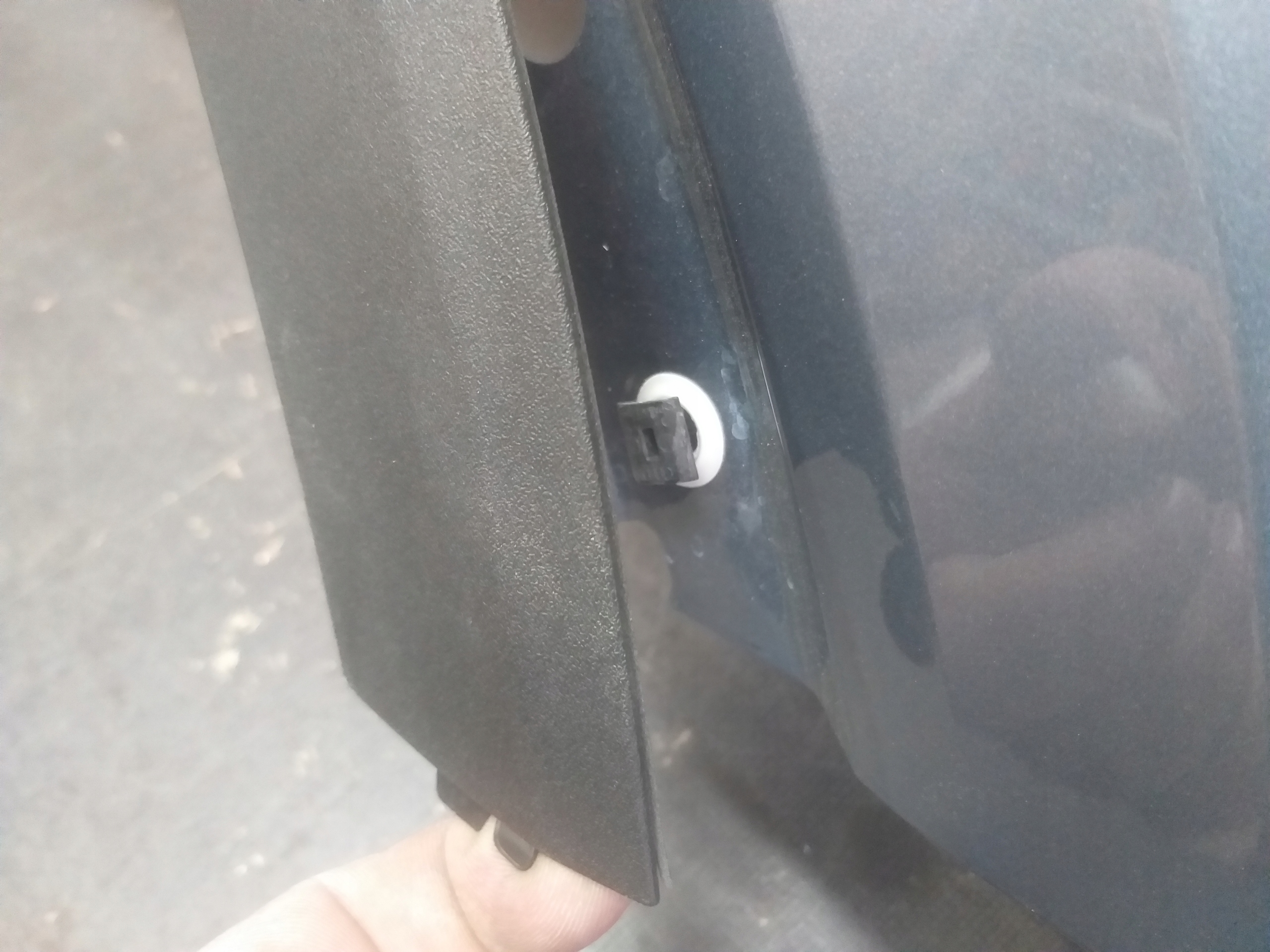 blatník předek pravý AUDI Q4 E TRON 89A
