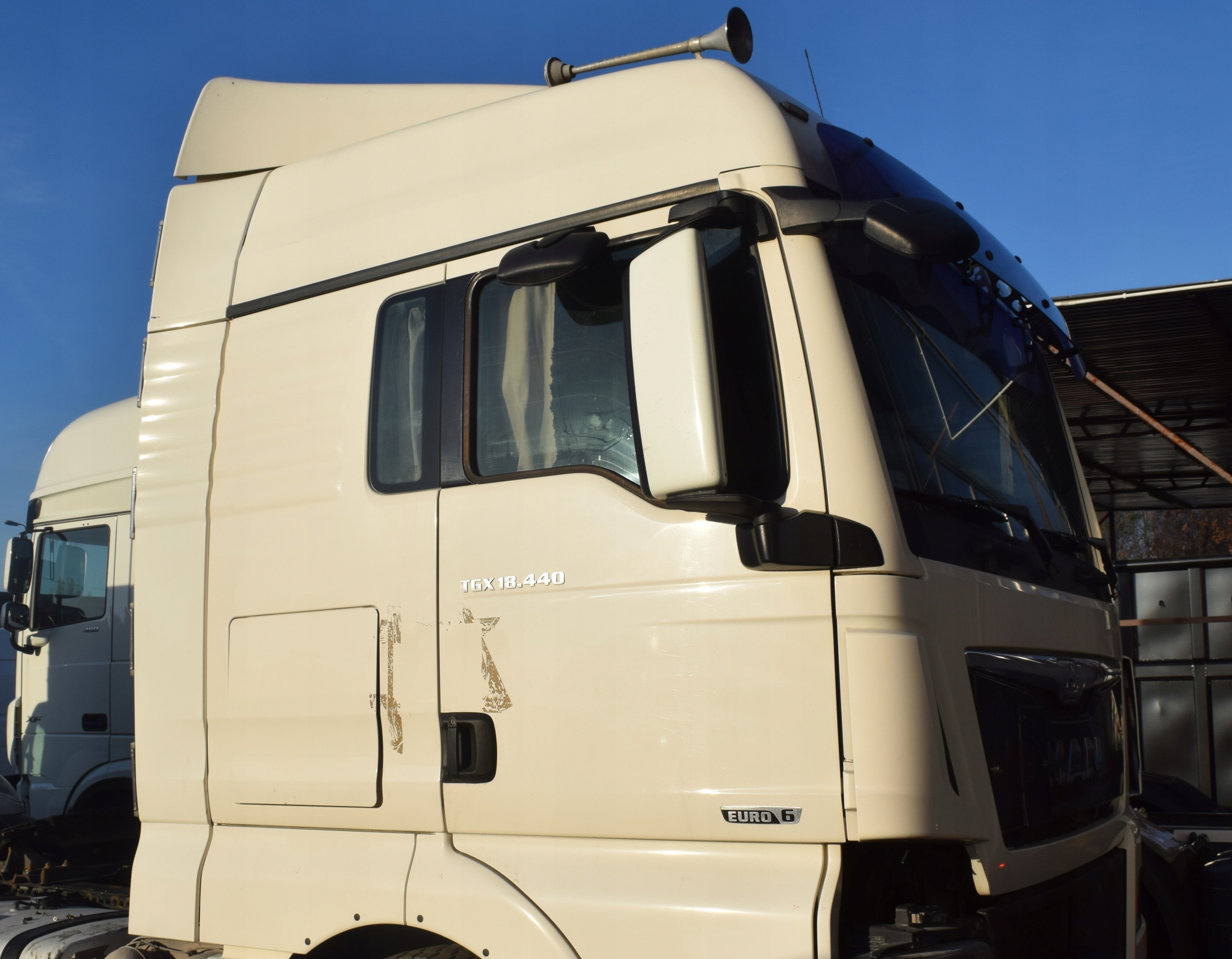 KOMPLETNA KABINA MAN TGX XLX E6 440KM Part number