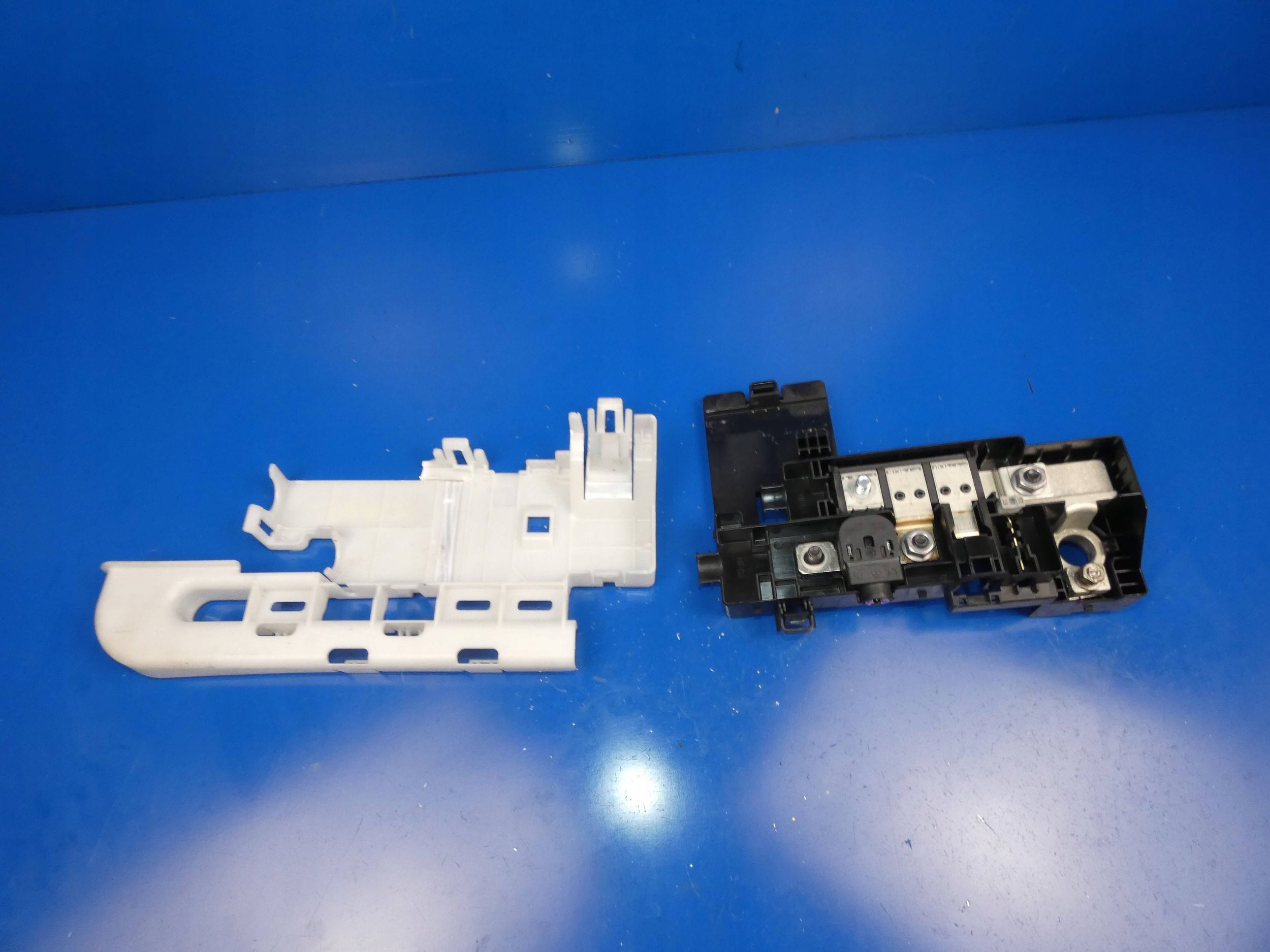 VOLVO XC90 II Stromverteiler Batteriekabel