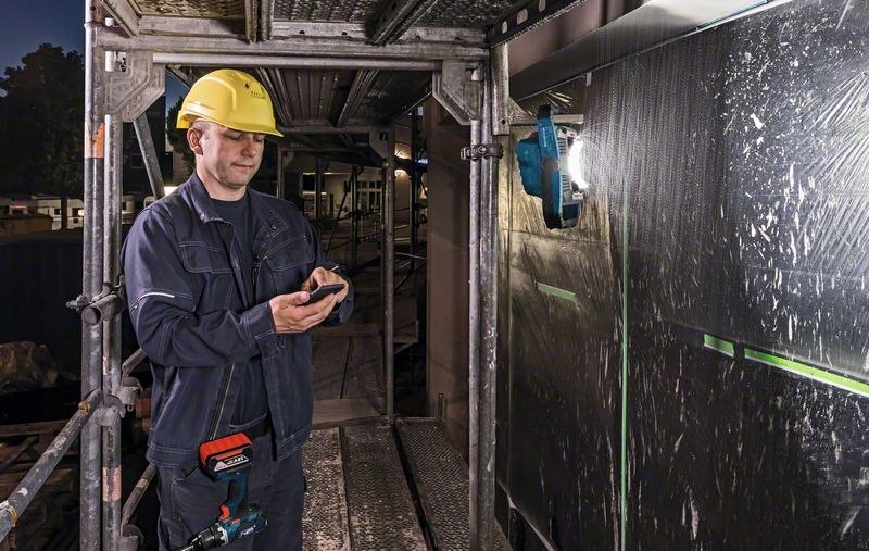 LAMPA BUDOWLANA WARSZTATOWA 18V AKUMULATOROWA LED BOSCH BEZ AKU 1SZT Kod producenta LAMPA WARSZTATOWA GLI 18V-2200 C PRO