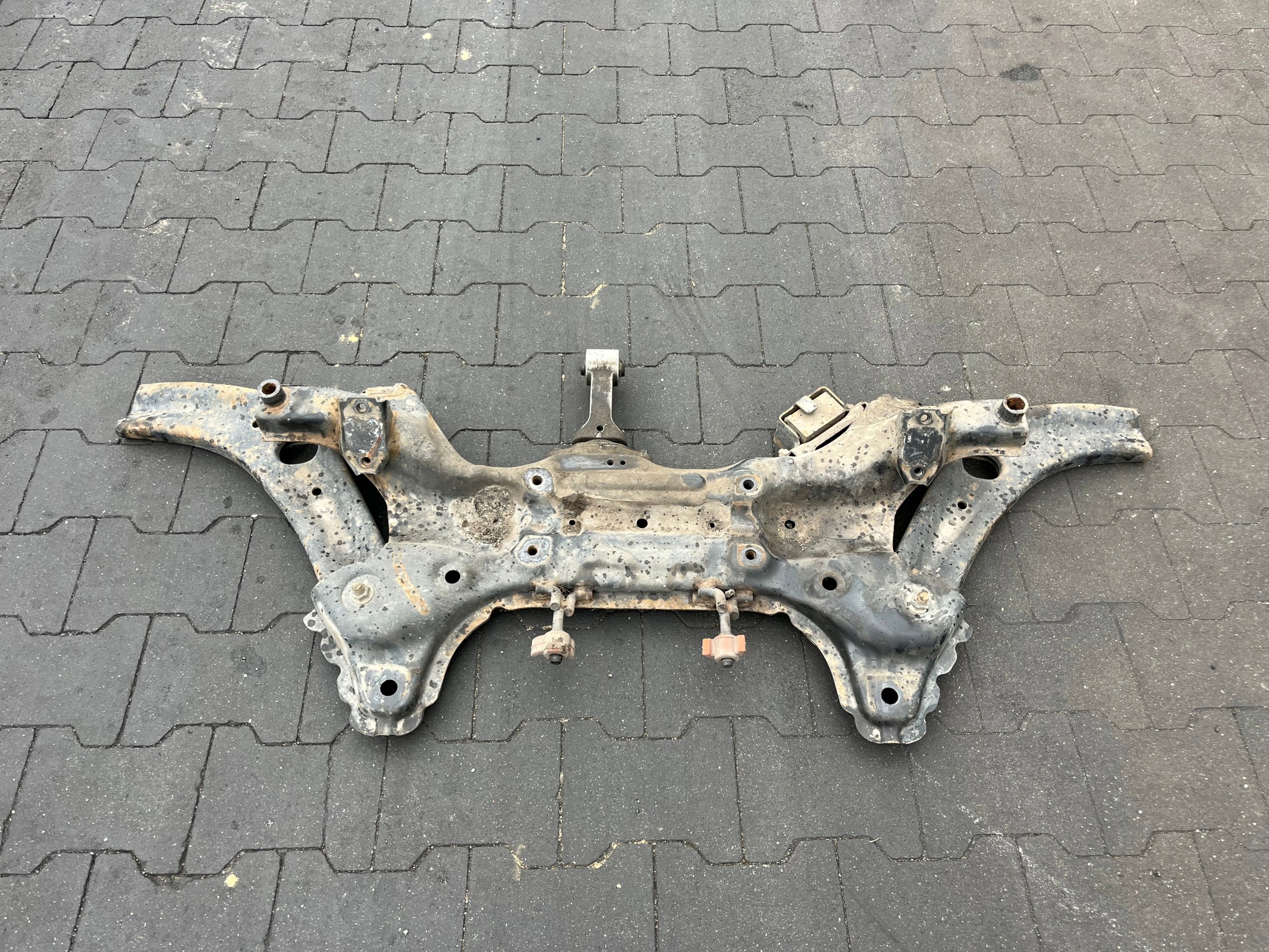 achsträger TRAWERS KIA SOUL 62400-2K000