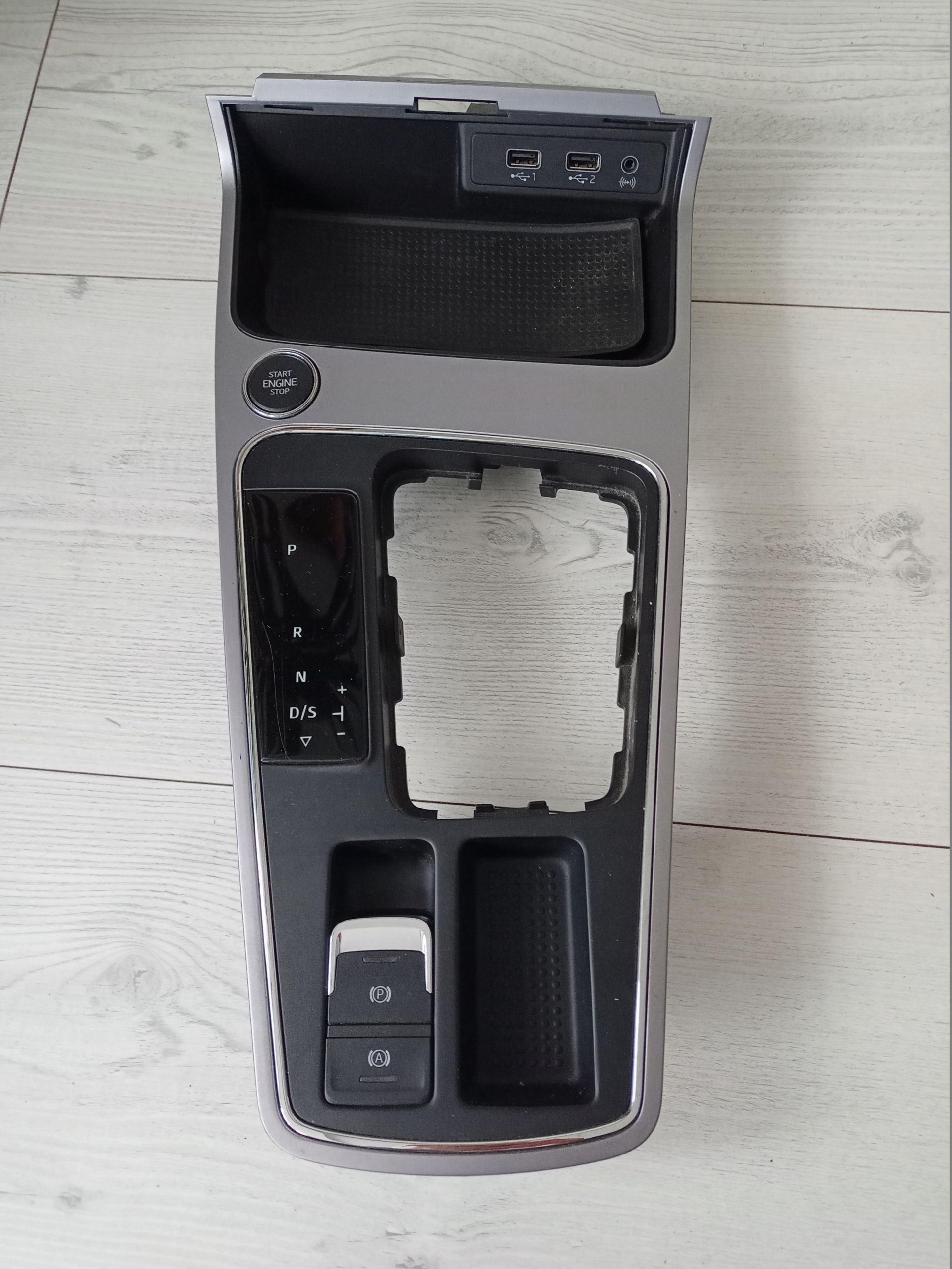 5F1863283AB - ЛЕОН III РАМКА ПЕРЕДАЧ ПАНЕЛЬ USB START STOP TUNNEL