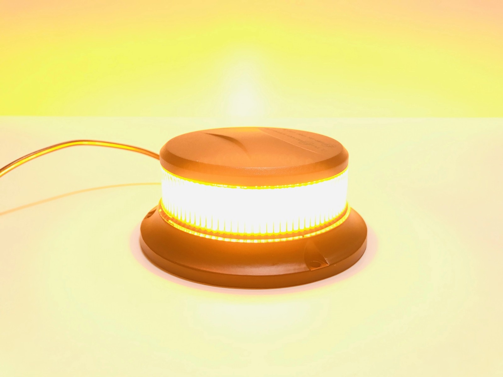 KOGUT LED PICO POMARANCZOWY MAGNES LAMPA 12V 24V Light Source LED