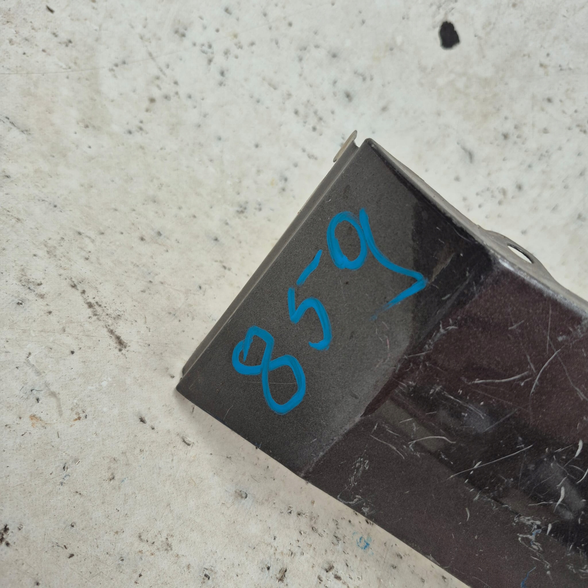 FORD FIESTA VIII 8 MK8 16-23 fender front front left