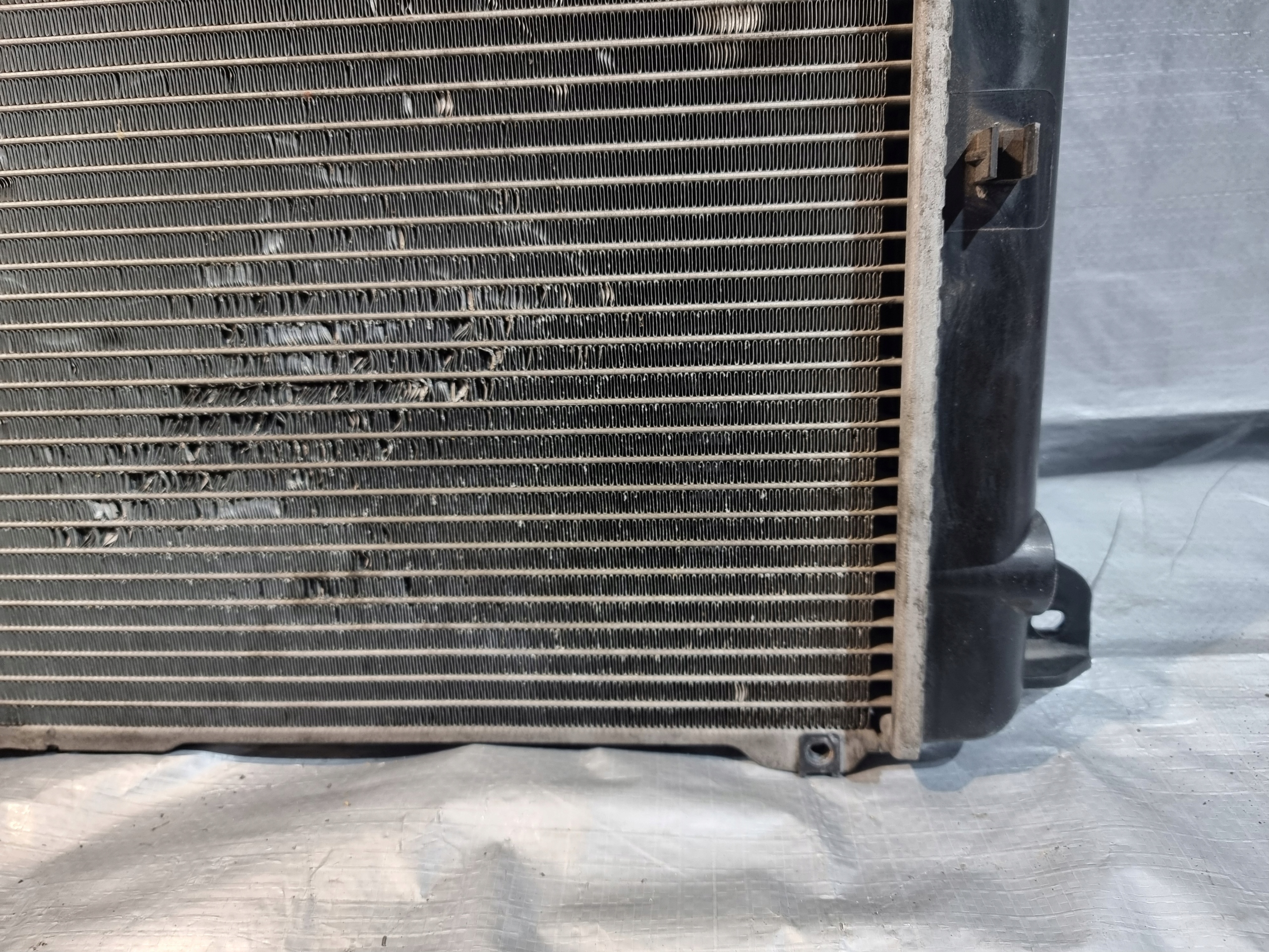 water cooler HYUNDAI SONATA V 2.0 CRDi 103kW