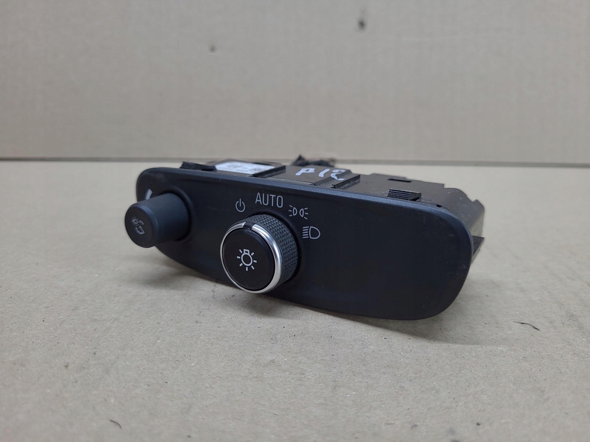 light switch Chevrolet Equinox 3 2018 84192536