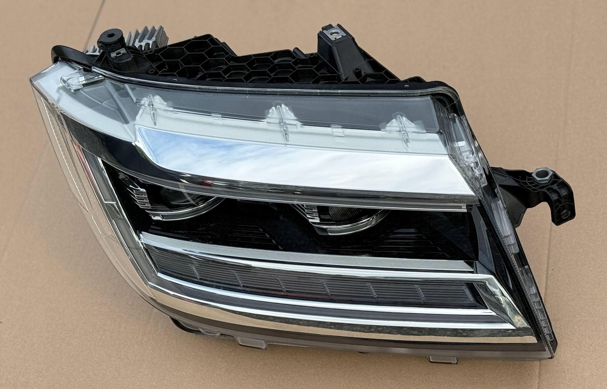 MAN TGE 2017-2022 light right front FULL LED 7C1941036C