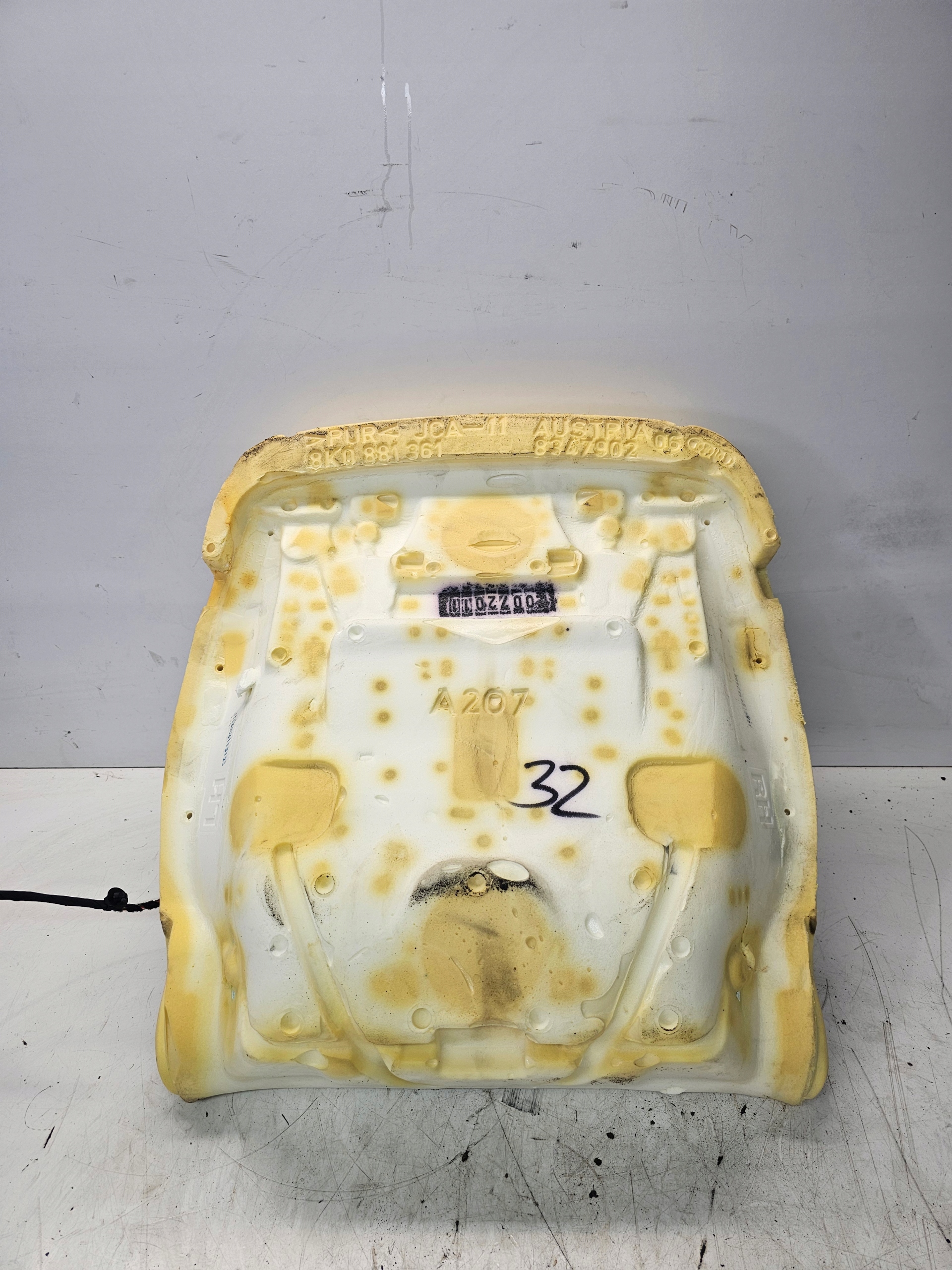 MATA GRZEWCZA SITZ DOL AUDI A5 A4 B8 Q5 8K0963555
