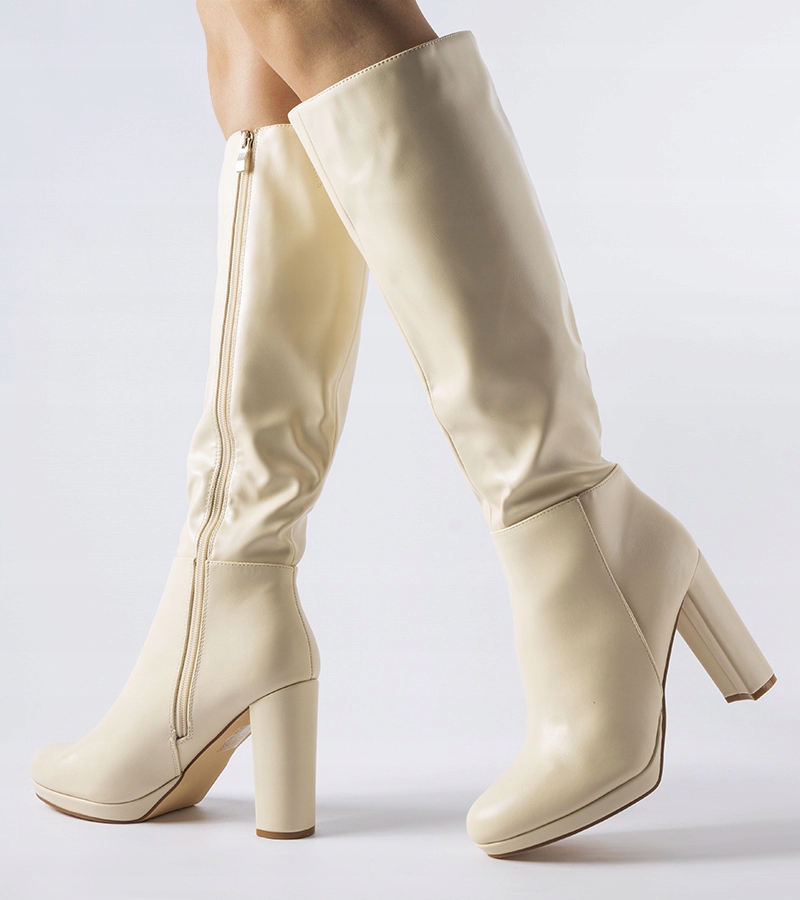 Beżowe kozaki na słupku 26594 26594 rozmiar 38 Waga produktu z opakowaniem jednostkowym 1.558 kg