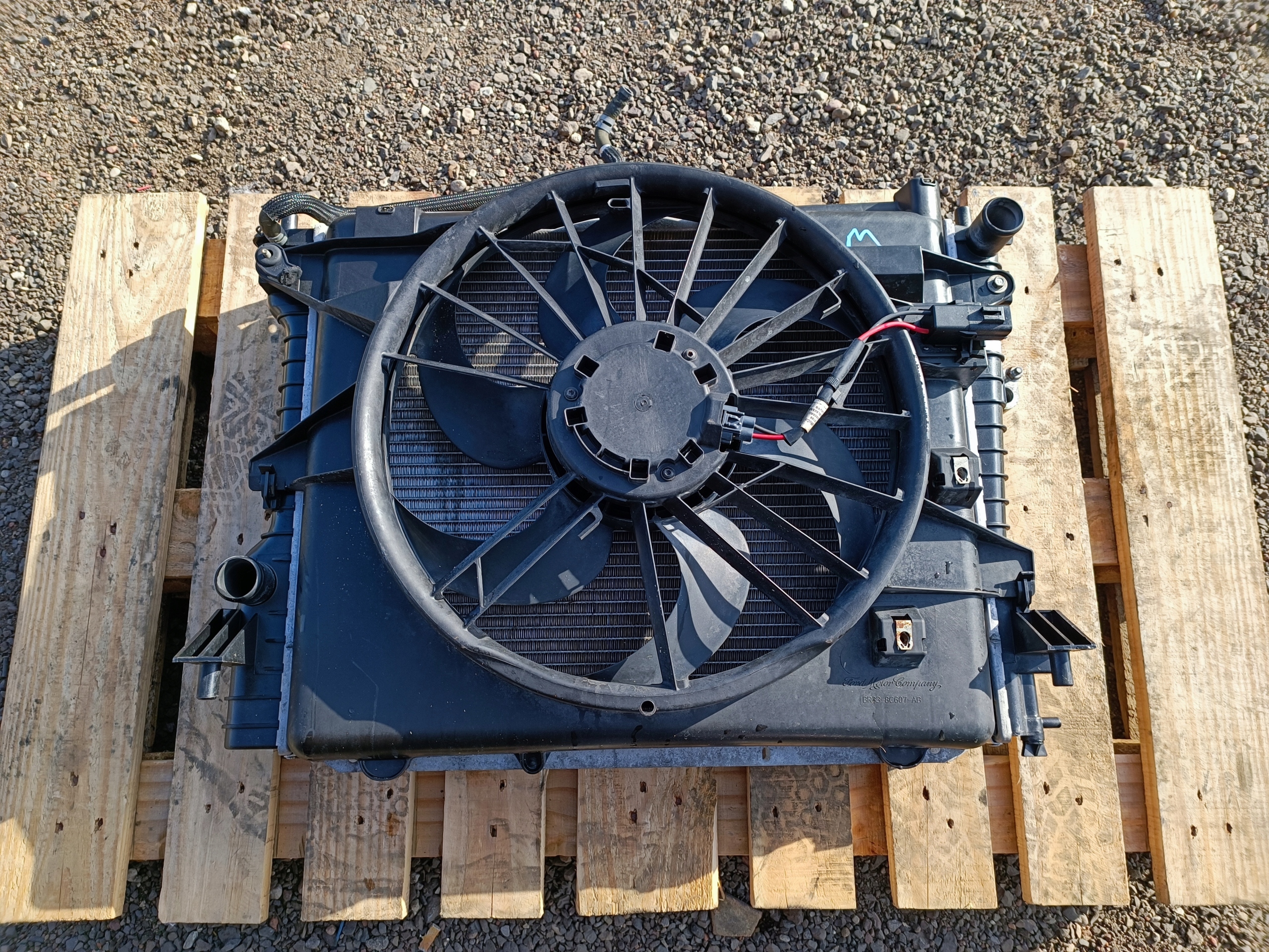 chladiče chladič ventilátor komplet Ford Mustang 2011-2014